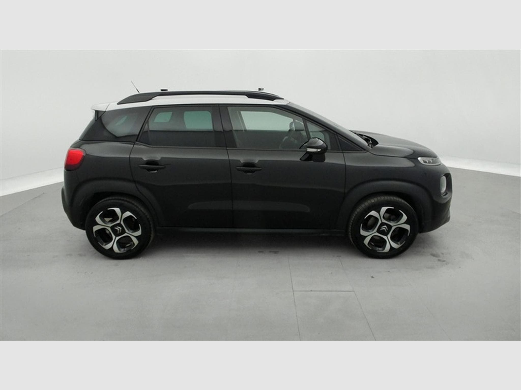 Citroen C3 Aircross 1.2 PureTech Shine NAVI / CARPLAY / CAMERA (2019) - Photo 23