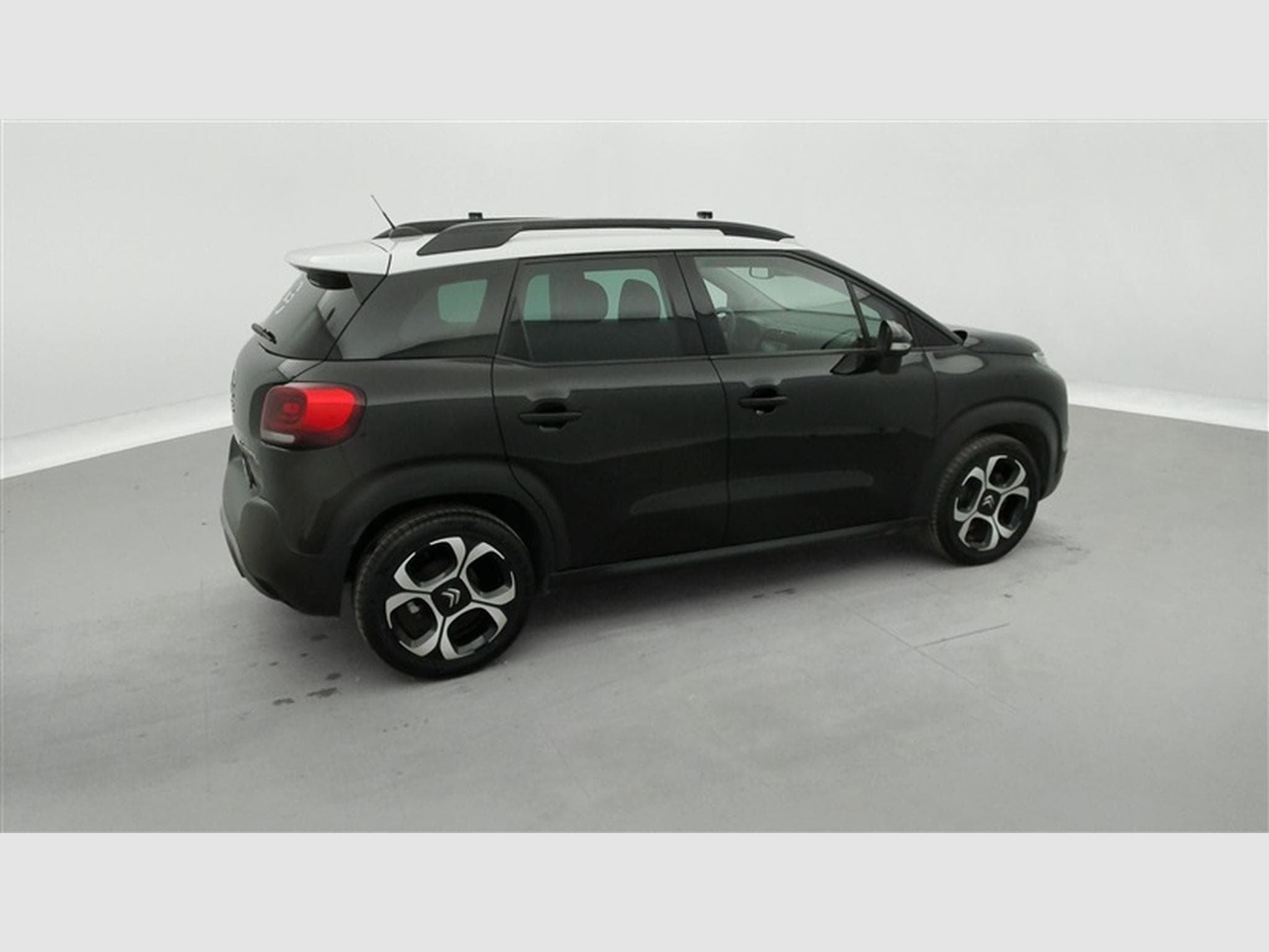 Citroen C3 Aircross 1.2 PureTech Shine NAVI / CARPLAY / CAMERA (2019) - Photo 24