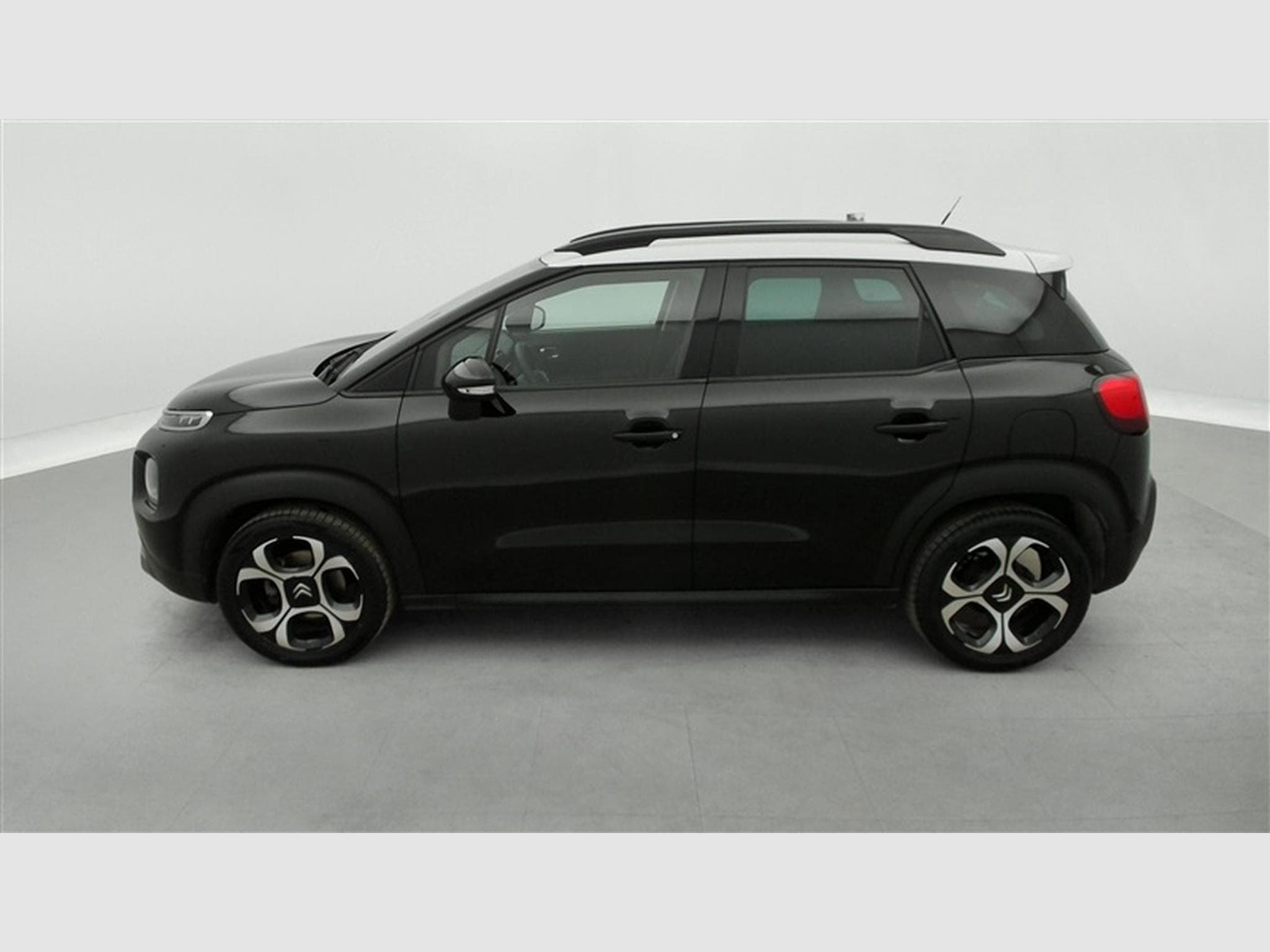 Citroen C3 Aircross 1.2 PureTech Shine NAVI / CARPLAY / CAMERA (2019) - Photo 3