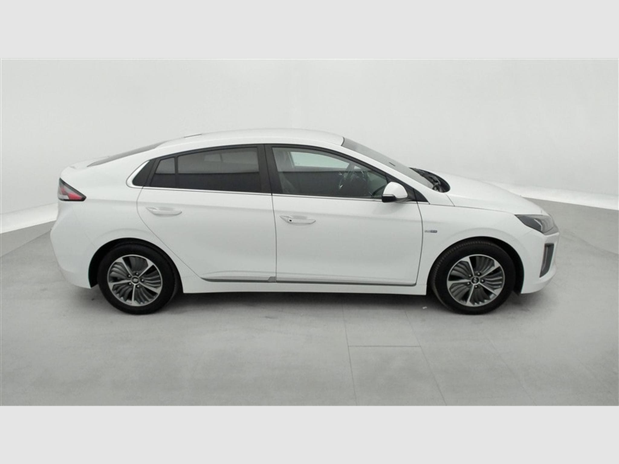 Hyundai Ioniq 1.6 GDi PHEV Executive NAVI / FULL LED / CUIR / CAMERA (2020) - Photo 24