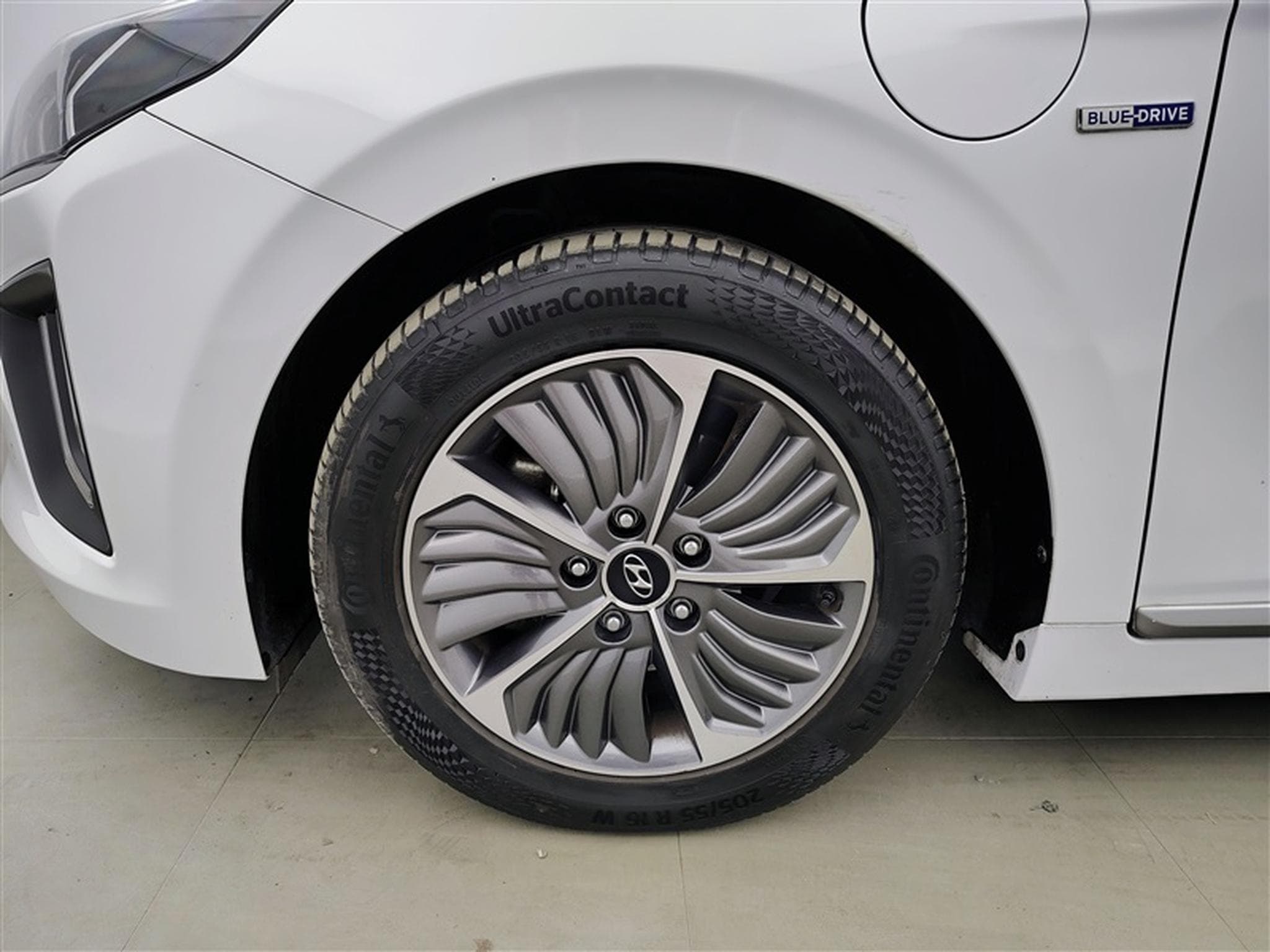 Hyundai Ioniq 1.6 GDi PHEV Executive NAVI / FULL LED / CUIR / CAMERA (2020) - Photo 6