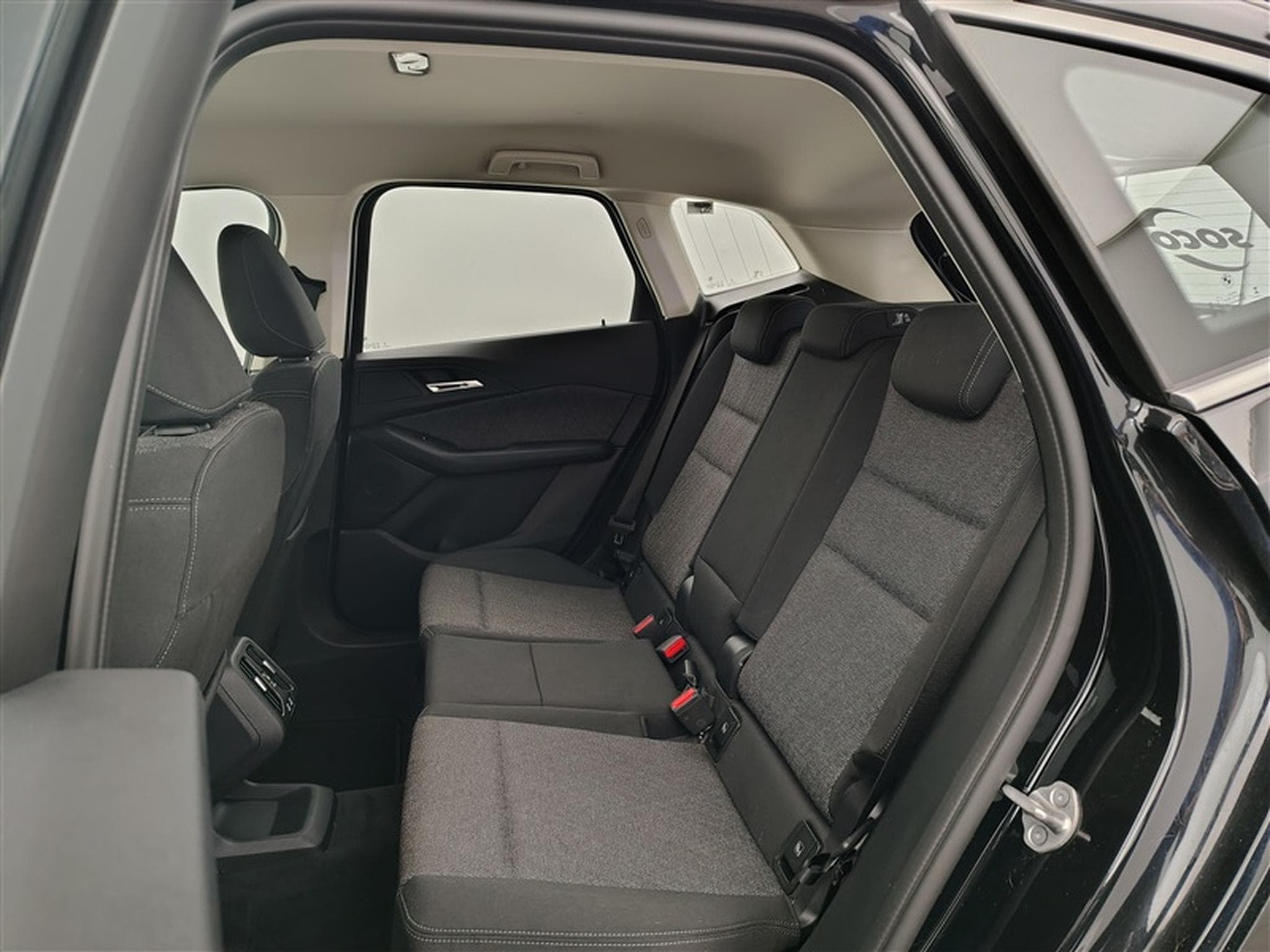 BMW 218 218IA Active Tourer NAVI / FULL LED / ALU (2023) - Photo 13