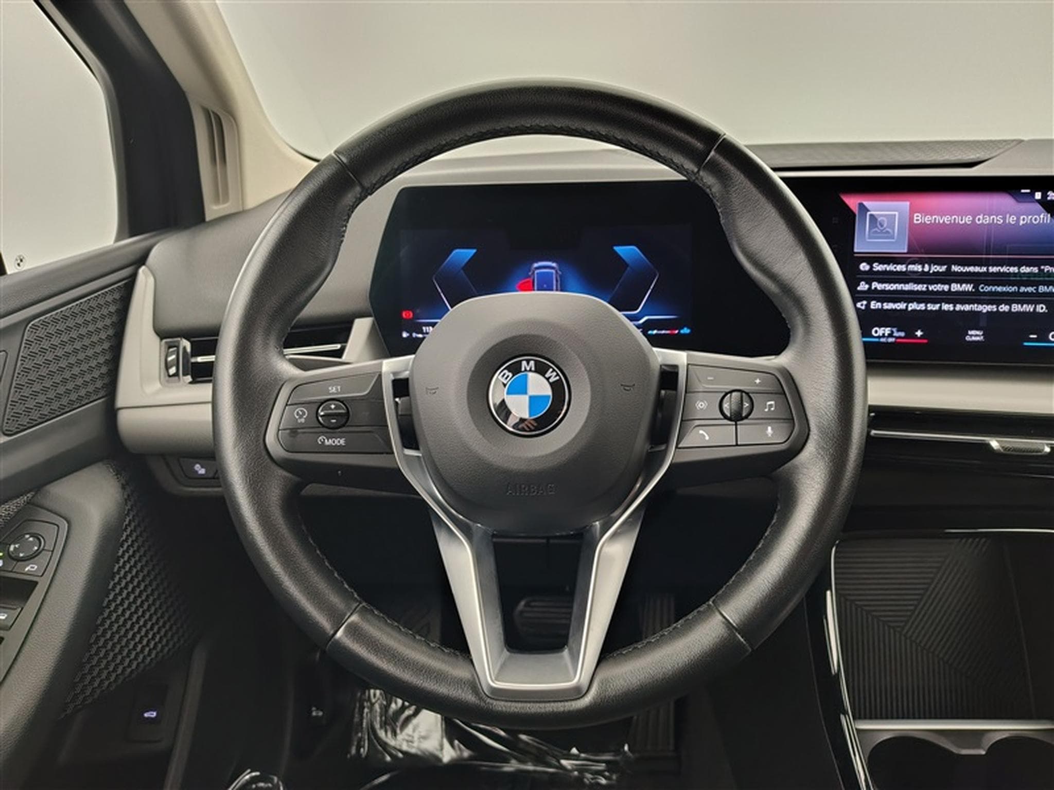 BMW 218 218IA Active Tourer NAVI / FULL LED / ALU (2023) - Photo 9