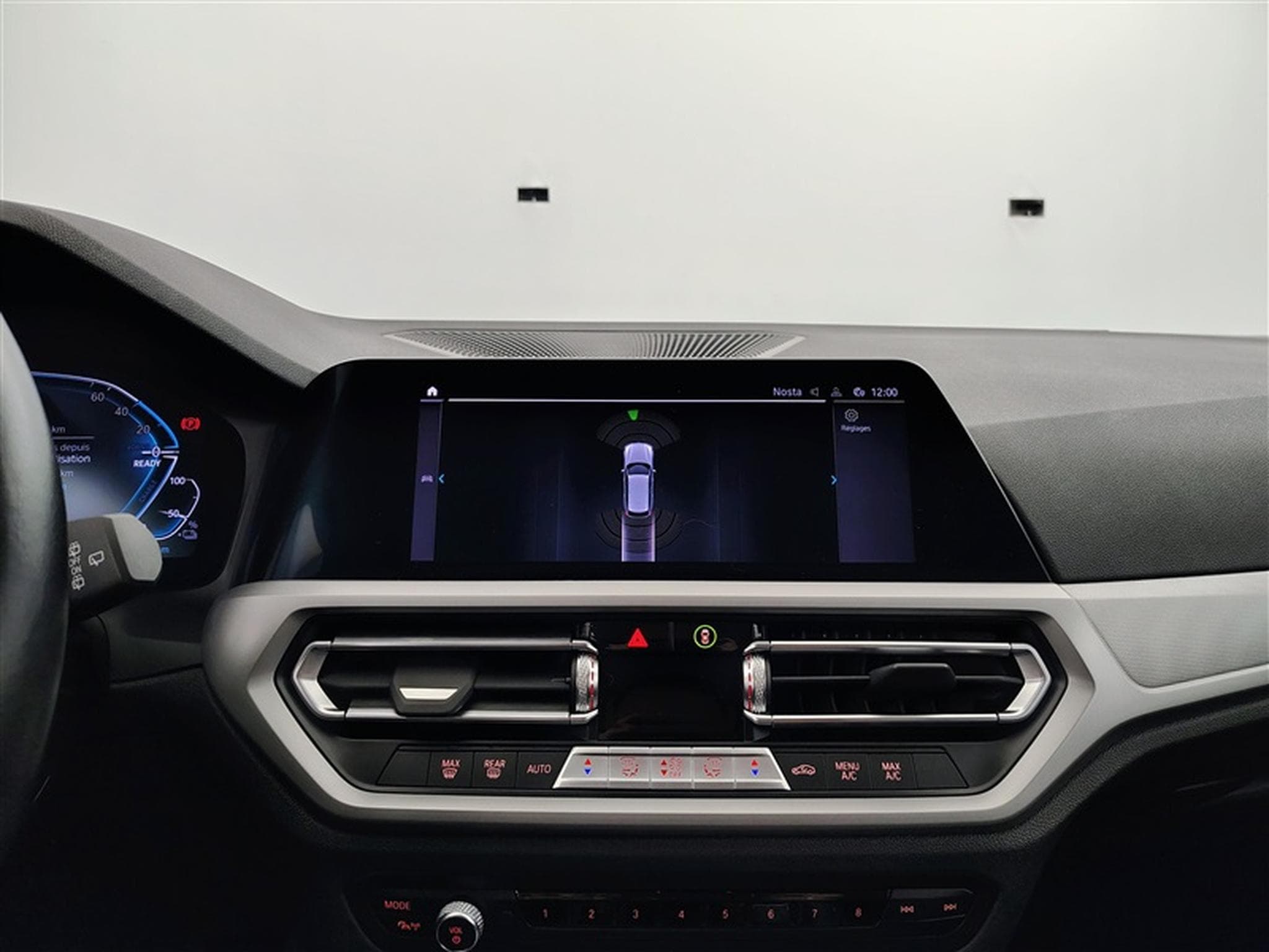 BMW 320 320eA PHEV Business NAVI/FULL LED/JA/PDC AV AR/CARPLAY (2021) - Photo 18