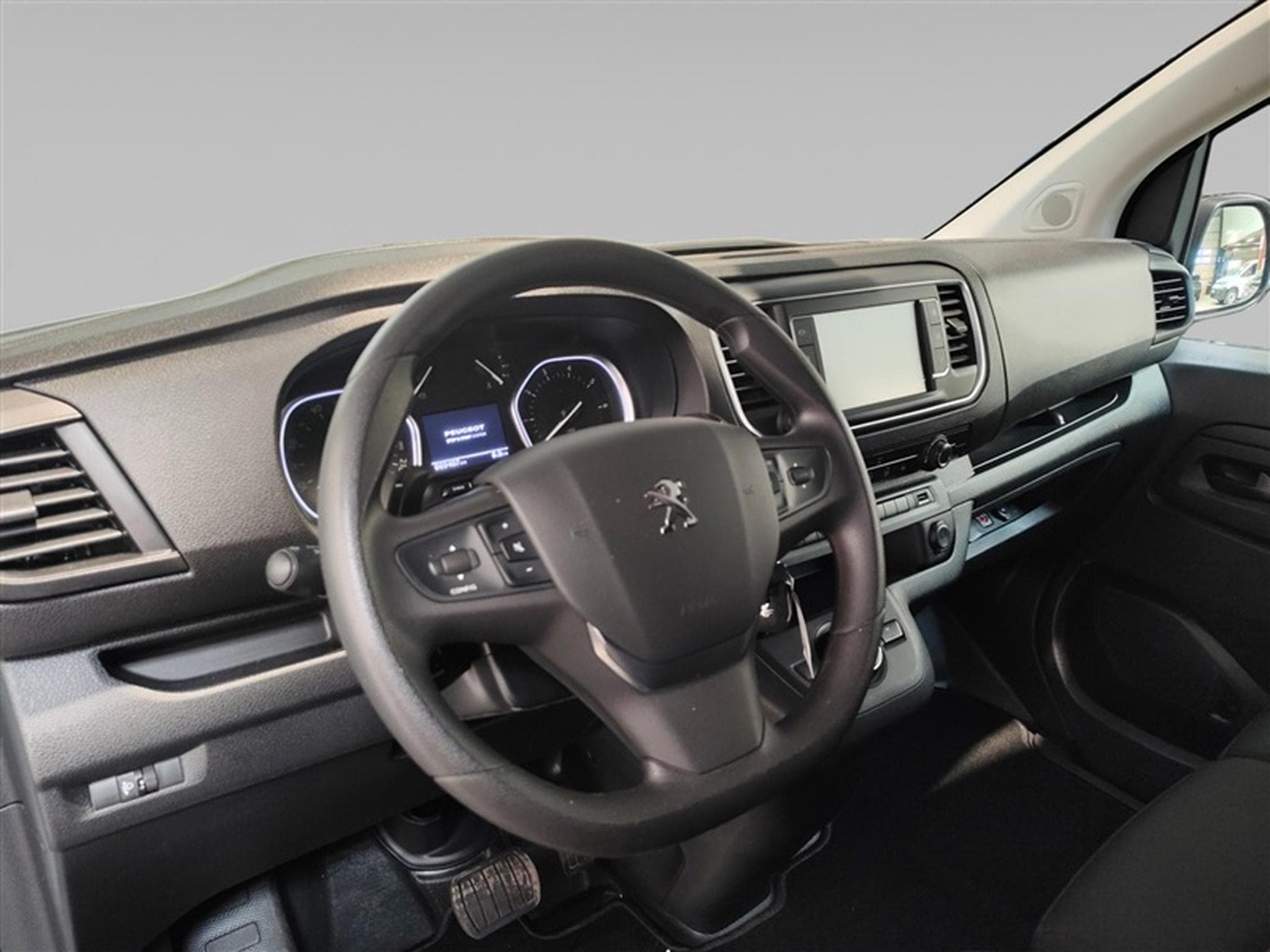 Peugeot Expert 2.0 BlueHDi L2  Premium EAT8 NAVI / CLIM / TEL (2023) - Photo 8