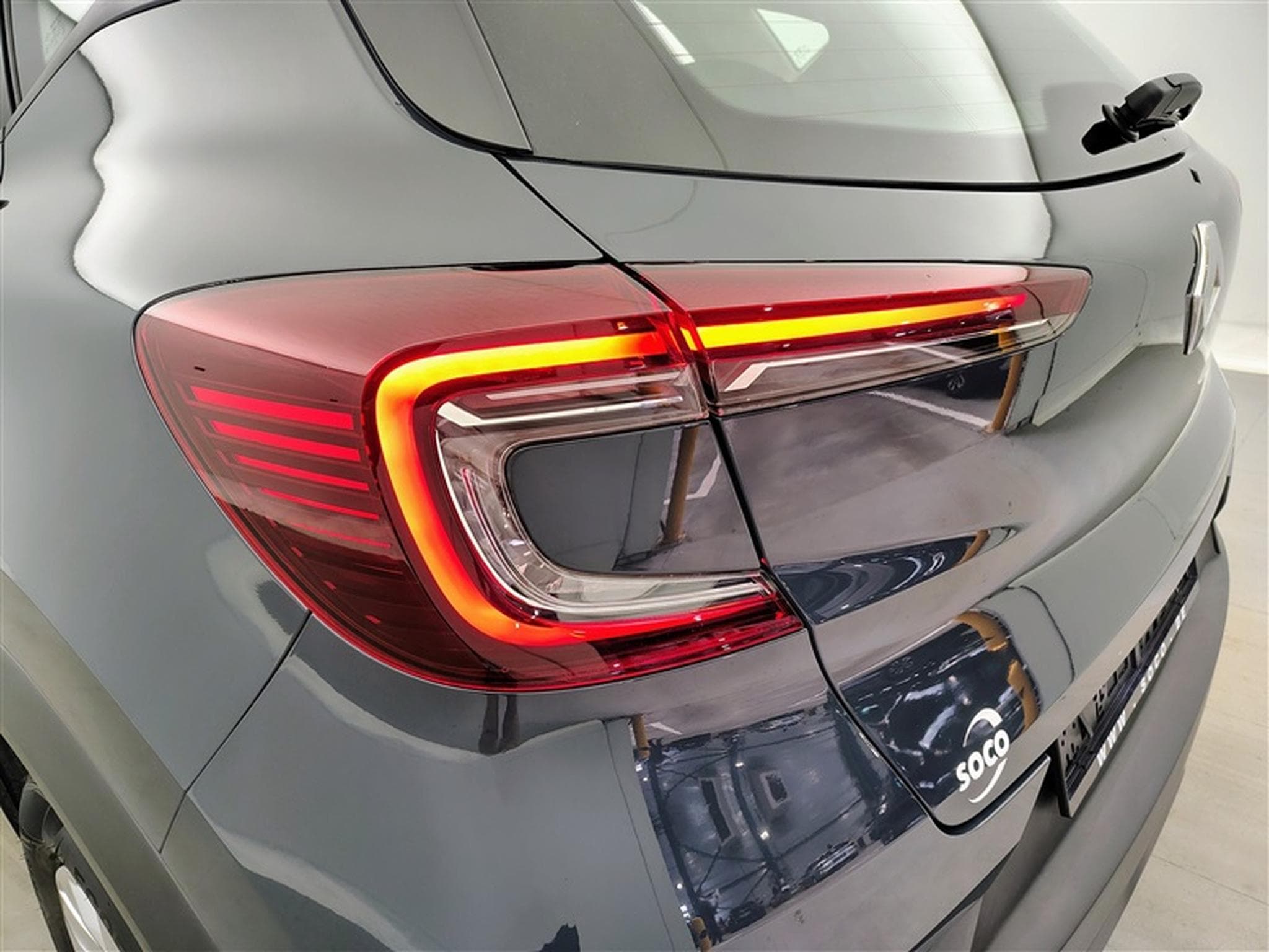 Renault Captur 1.0 TCe Life (2020) - Photo 16