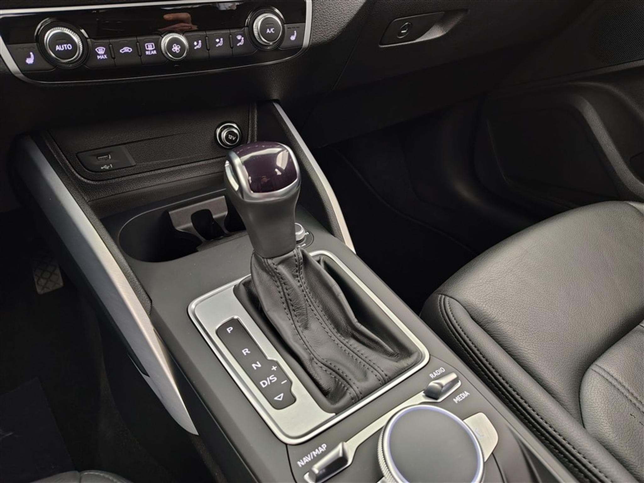 Audi Q2 35 TDi Sport Edition S tronic (2023) - Photo 12