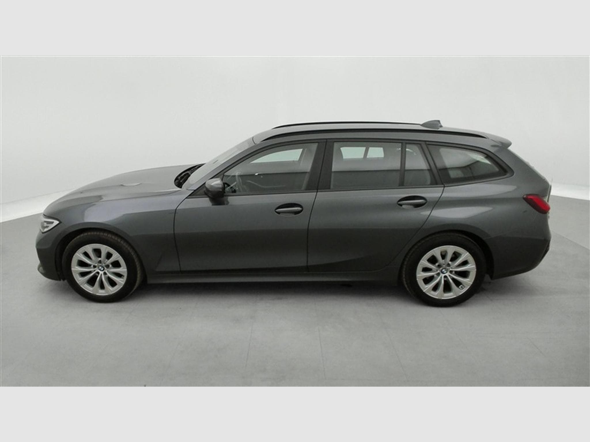 BMW 318 318iA Business NAVI/LED/JA17/PDC AV AR (2021) - Photo 3