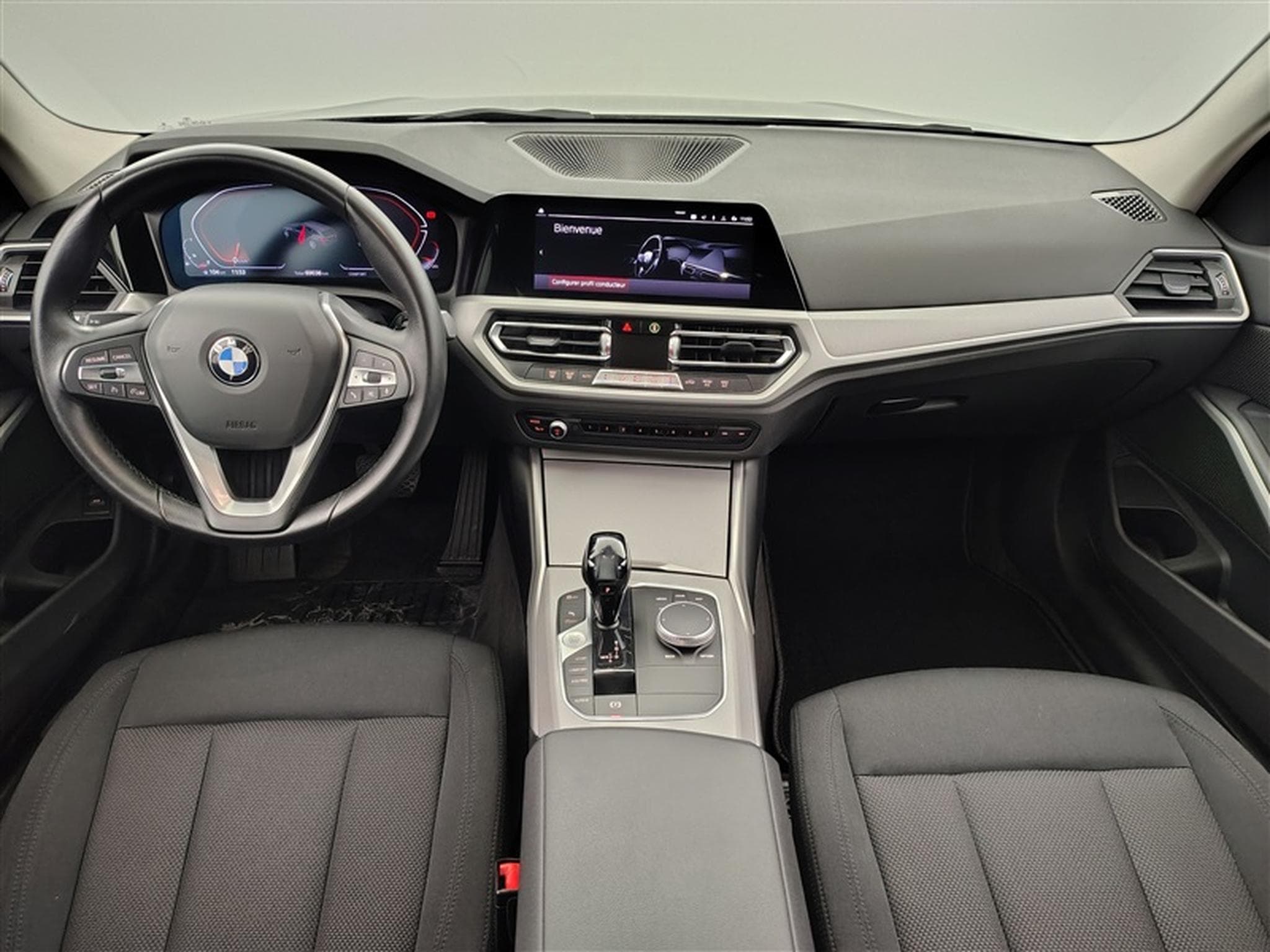 BMW 318 318iA Business NAVI/LED/JA17/PDC AV AR (2021) - Photo 8