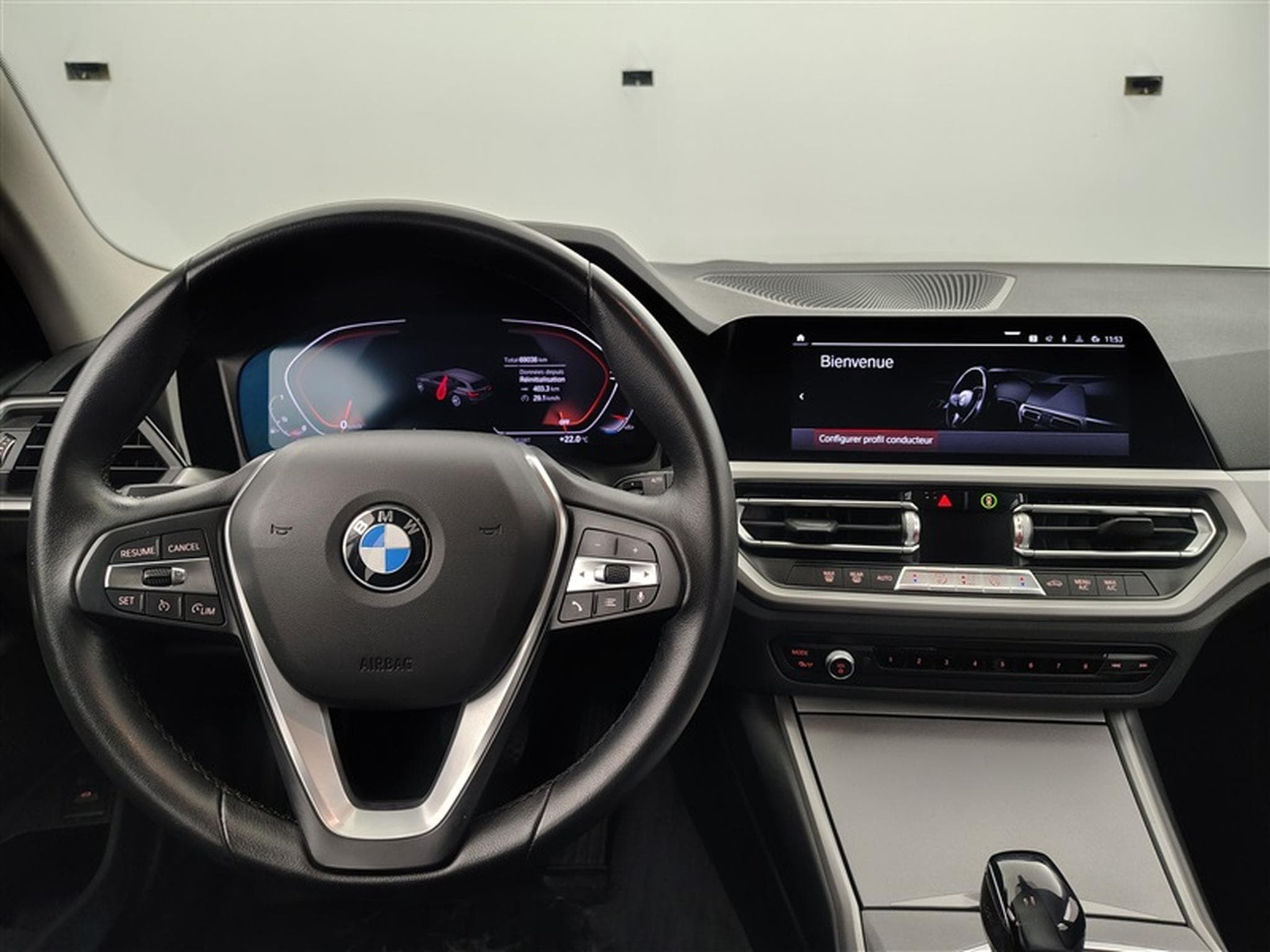 BMW 318 318iA Business NAVI/LED/JA17/PDC AV AR (2021) - Photo 9