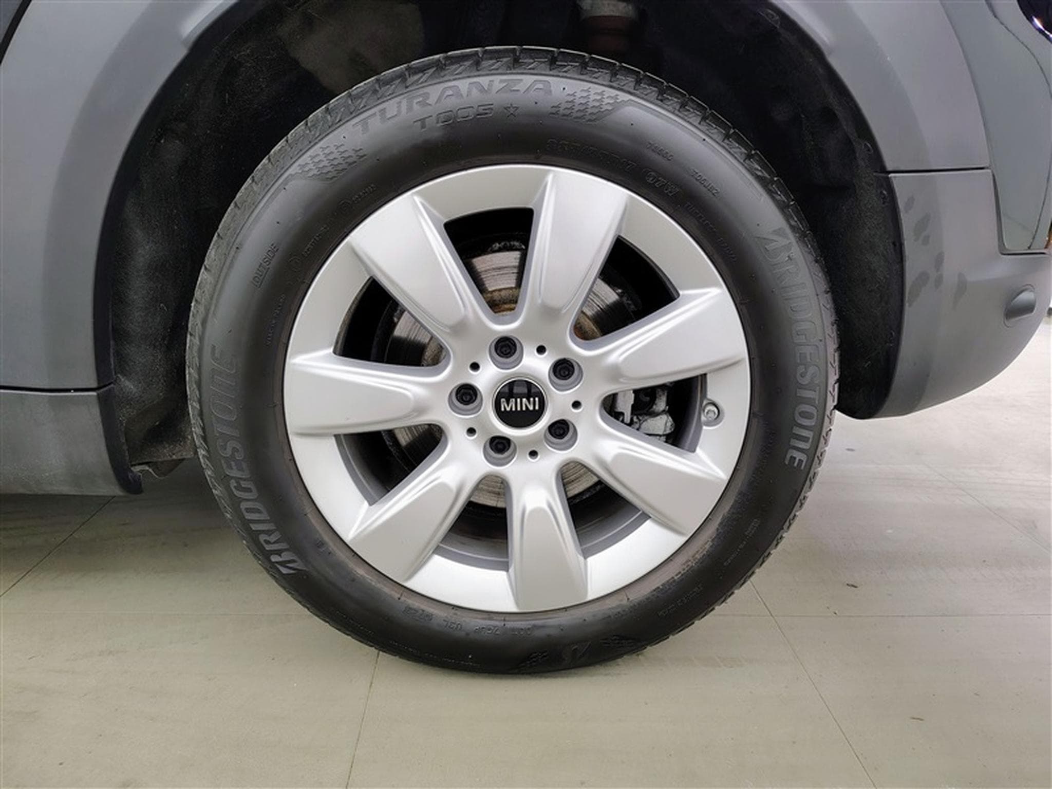 MINI Countryman 1.5A PHEV Cooper SE ALL4/NAVI/FULL LED/JA17/PDC (2023) - Photo 6
