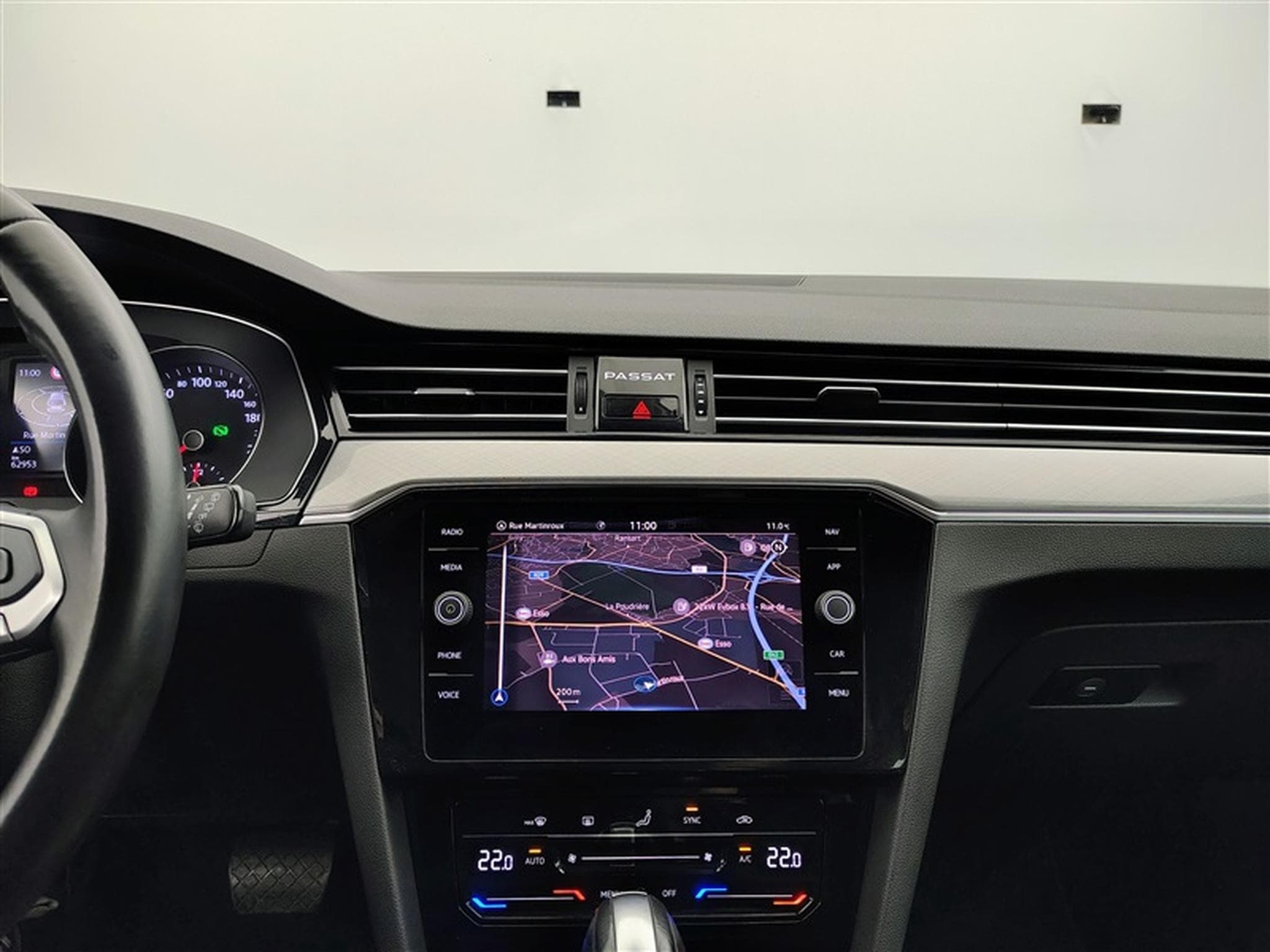 VW Passat 2.0 TDi Style DSG Navi / Led / PDC av+ar (2021) - Photo 11