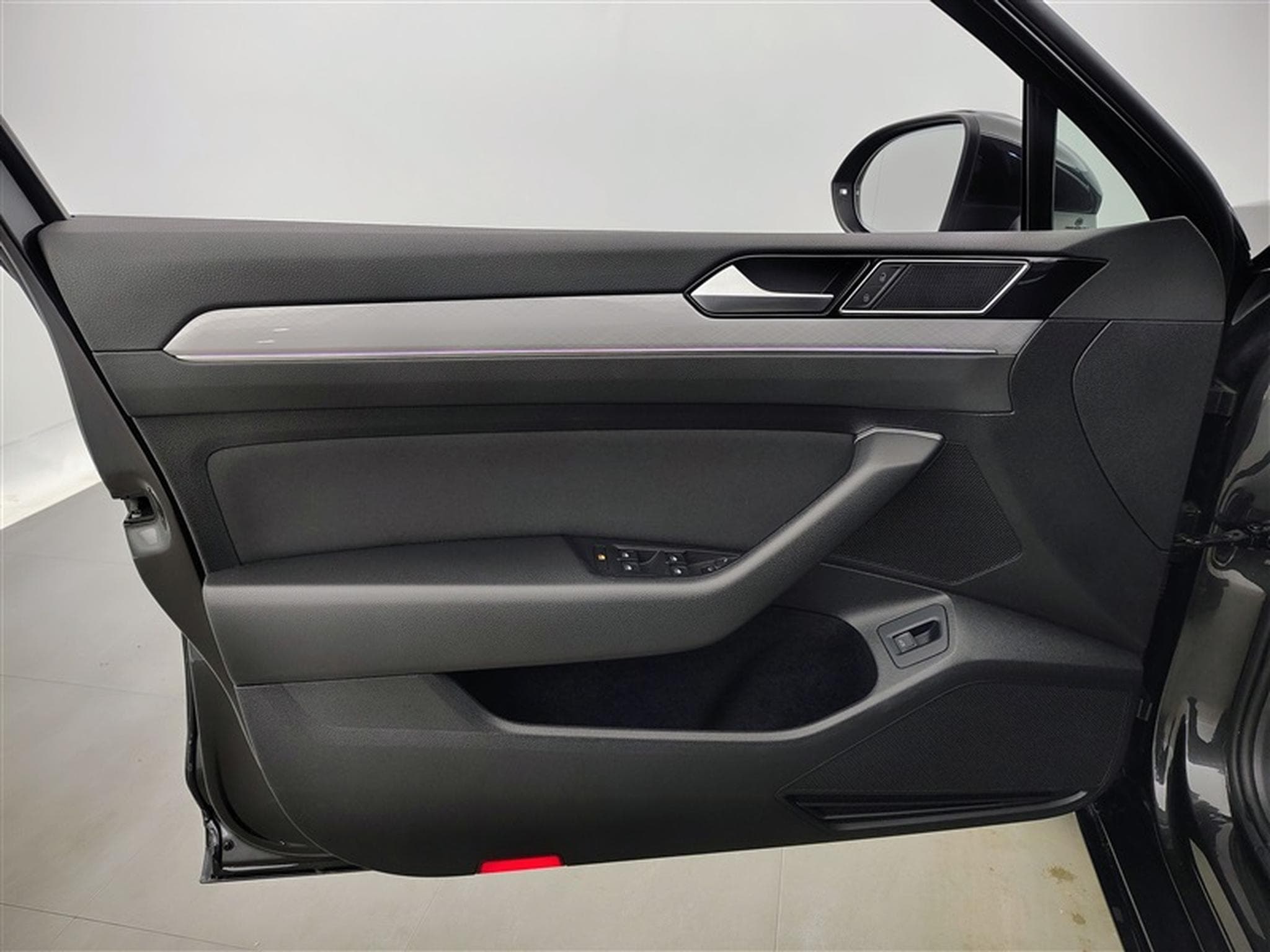 VW Passat 2.0 TDi Style DSG Navi / Led / PDC av+ar (2021) - Photo 17