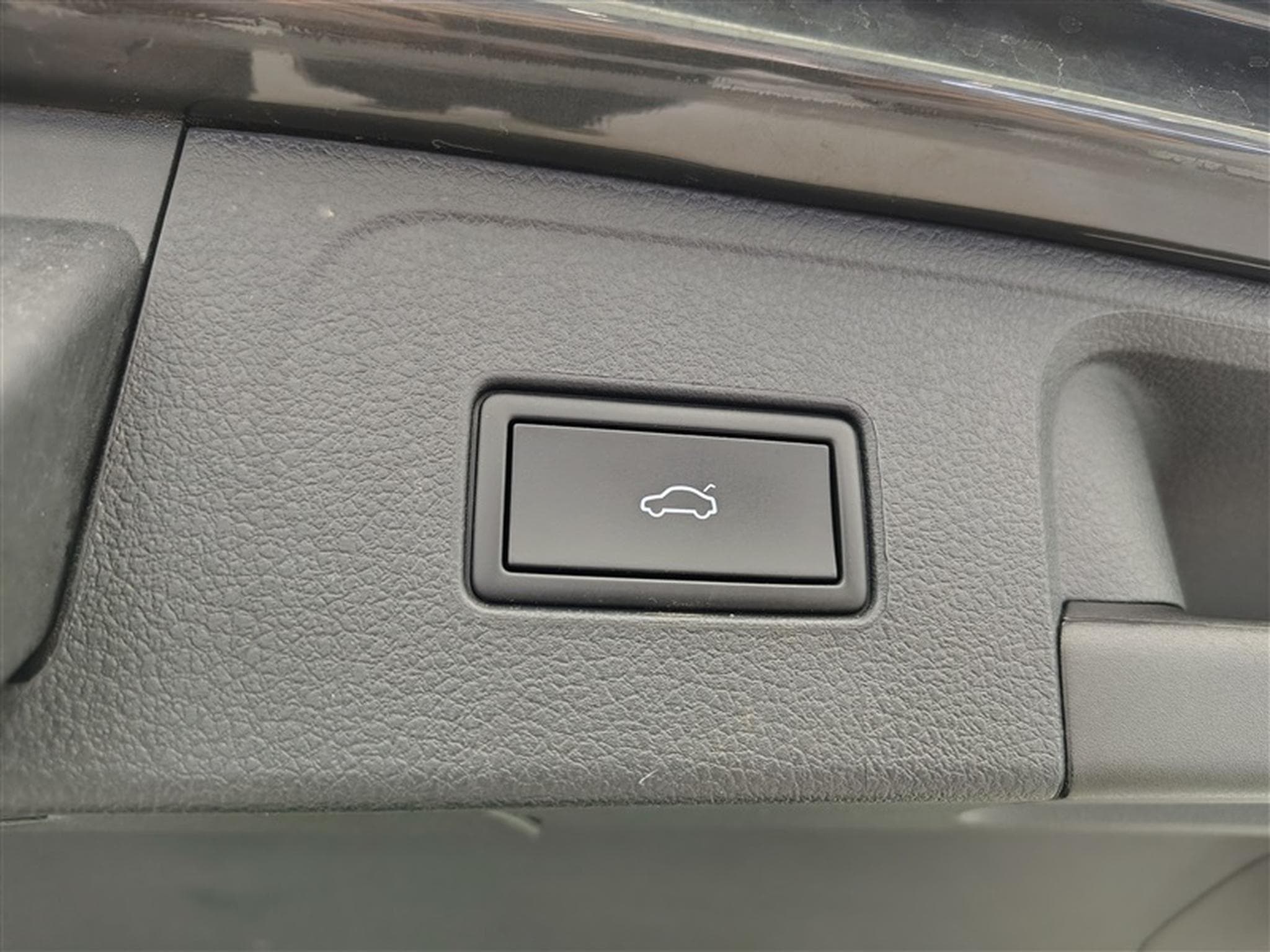 VW Passat 2.0 TDi Style DSG Navi / Led / PDC av+ar (2021) - Photo 19