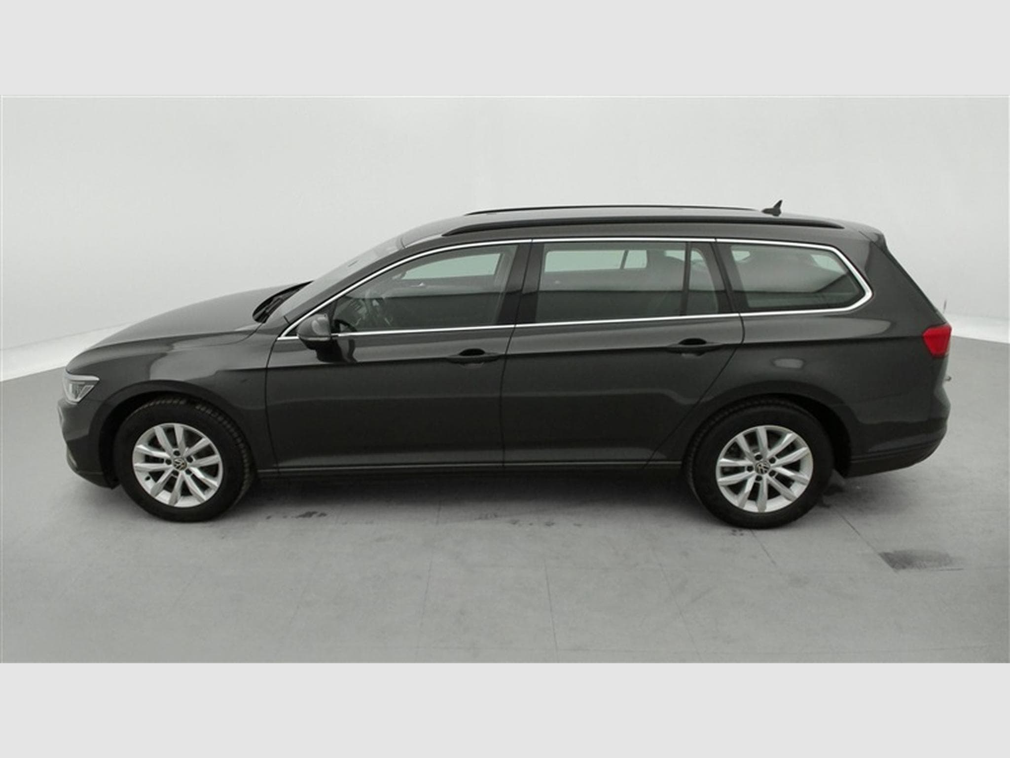 VW Passat 2.0 TDi Style DSG Navi / Led / PDC av+ar (2021) - Photo 3