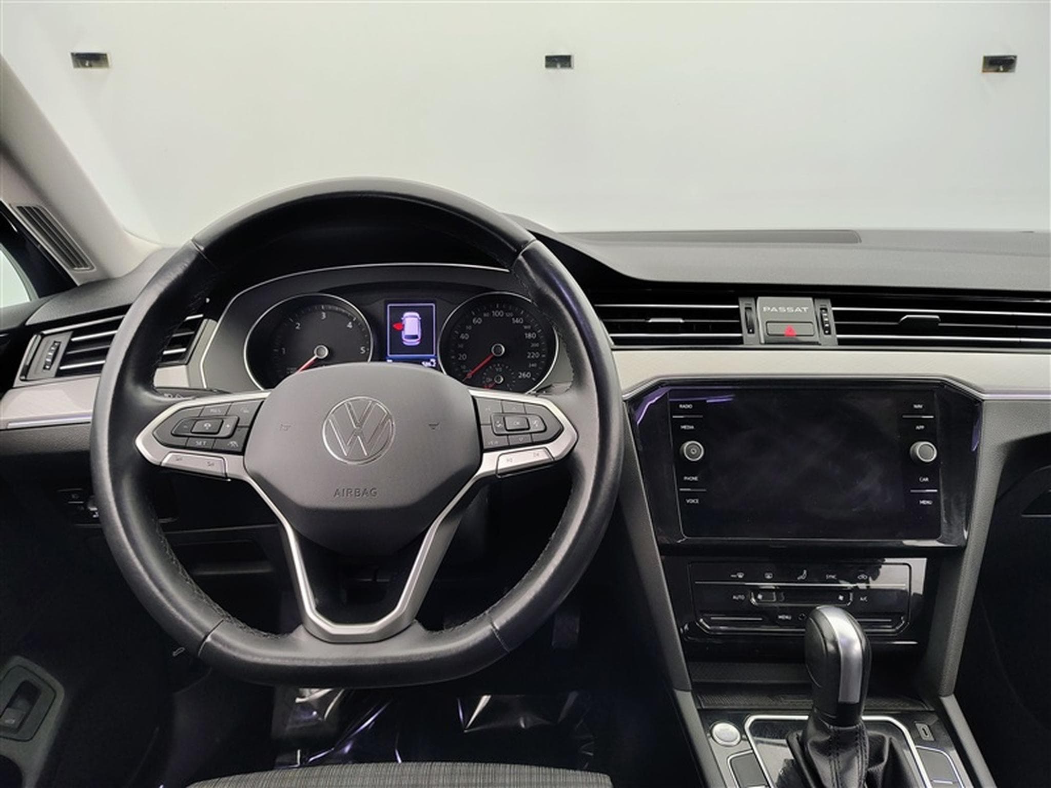 VW Passat 2.0 TDi Style DSG Navi / Led / PDC av+ar (2021) - Photo 9
