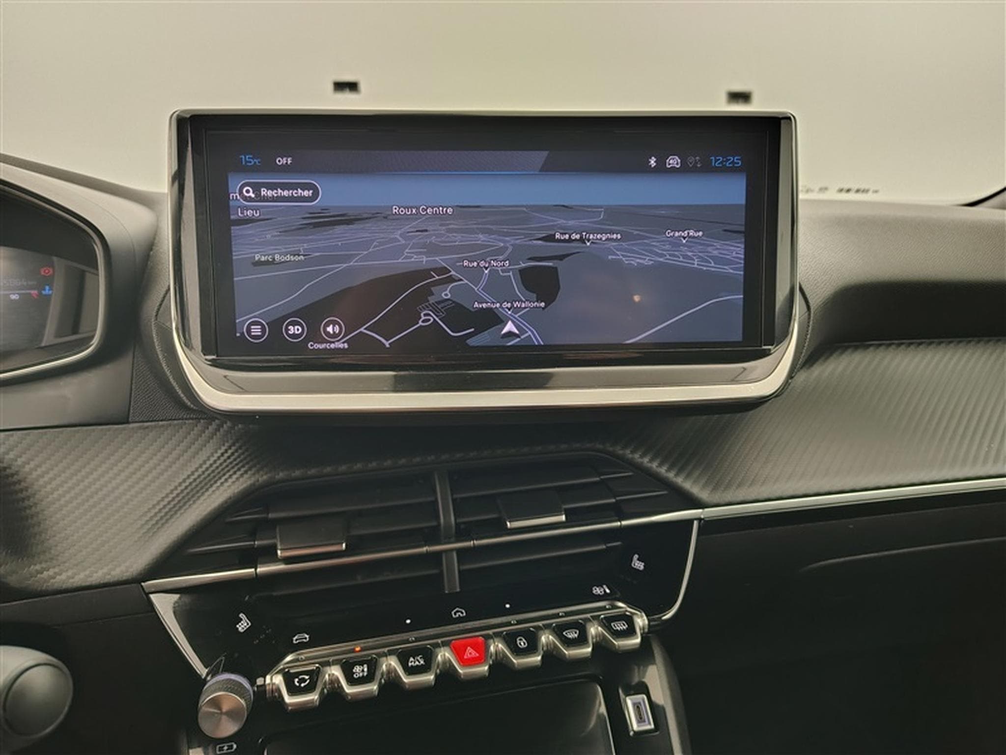 Peugeot 2008 1.2 PureTech Allure NAVI / FULL LED / CARPLAY / S-CUIR (2024) - Photo 1