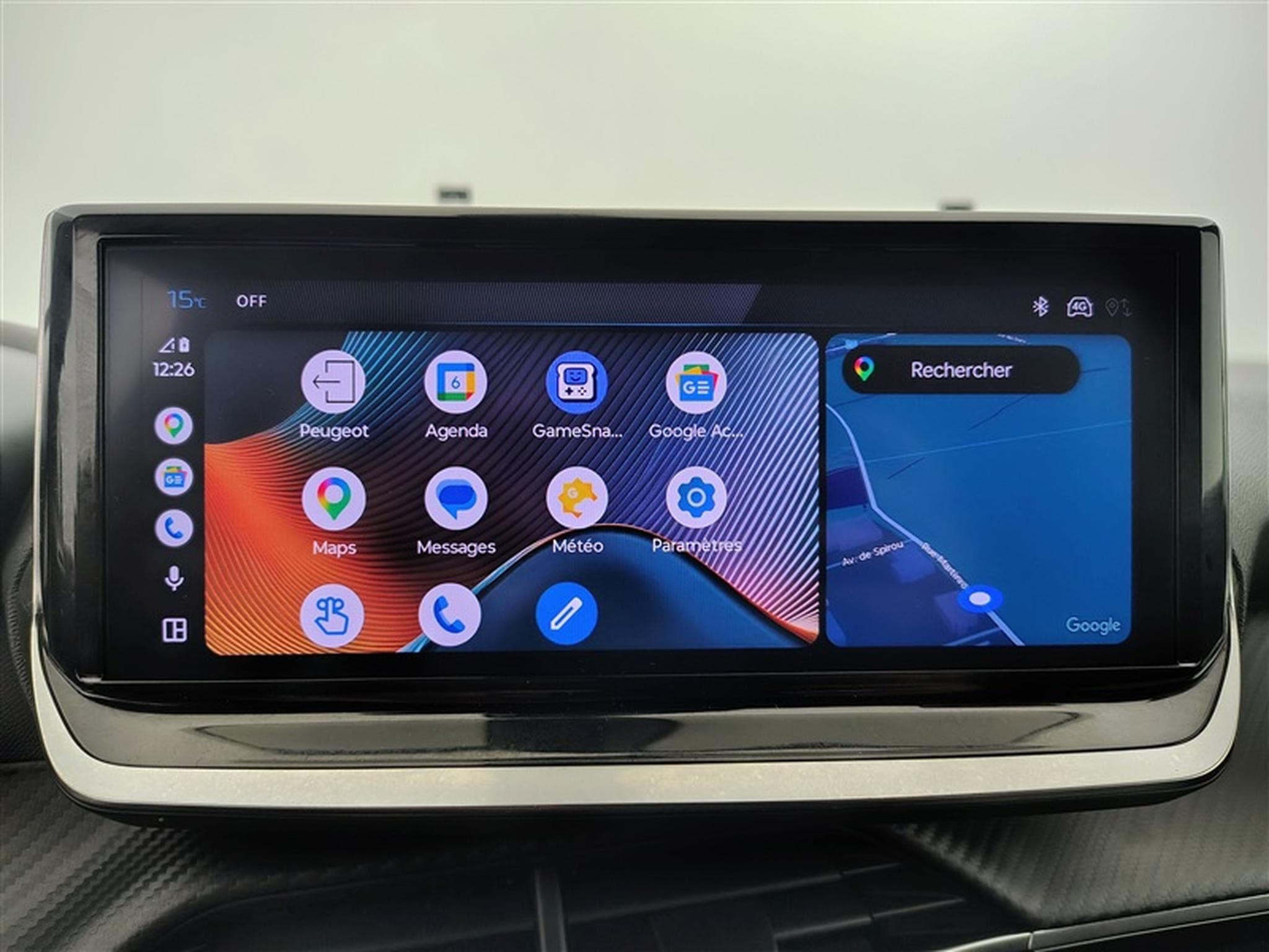 Peugeot 2008 1.2 PureTech Allure NAVI / FULL LED / CARPLAY / S-CUIR (2024) - Photo 10