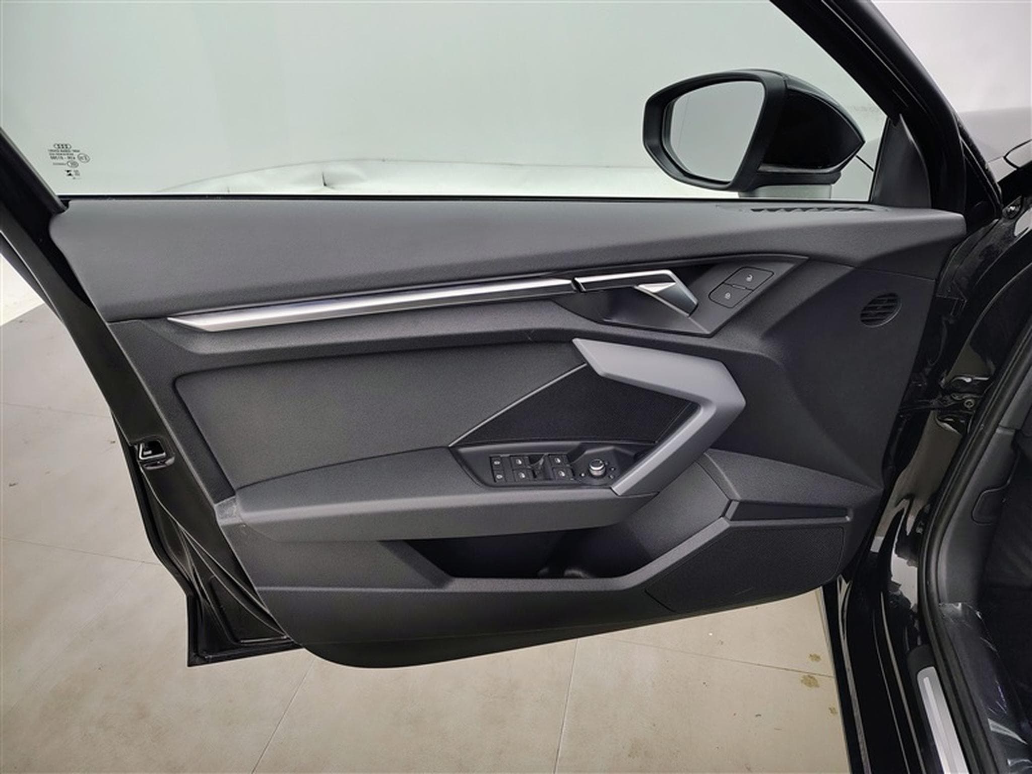 Audi A3 30 TFSI Advanced S tronic Navi / Led / PDC av+ar (2025) - Photo 17