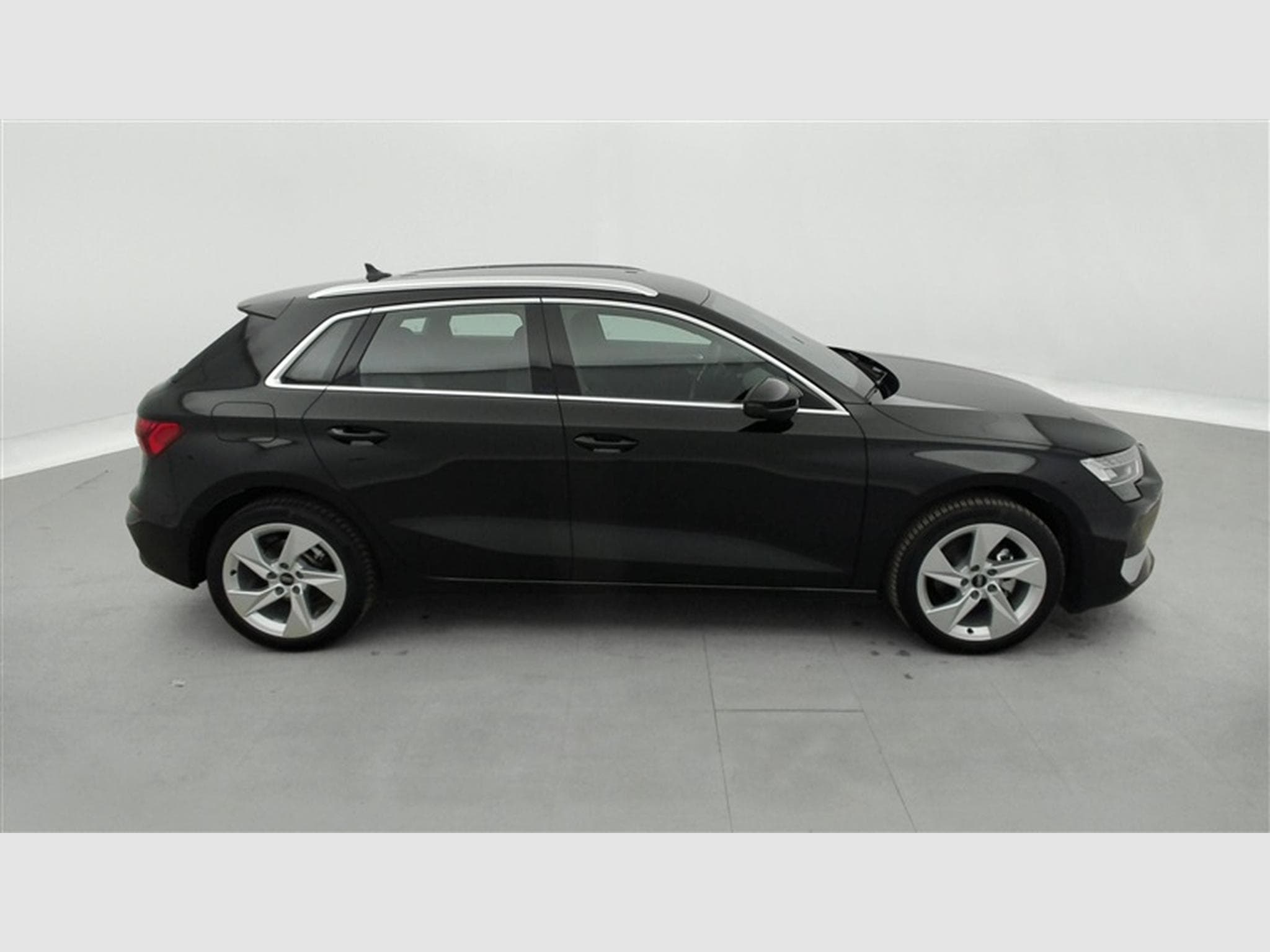 Audi A3 30 TFSI Advanced S tronic Navi / Led / PDC av+ar (2025) - Photo 24
