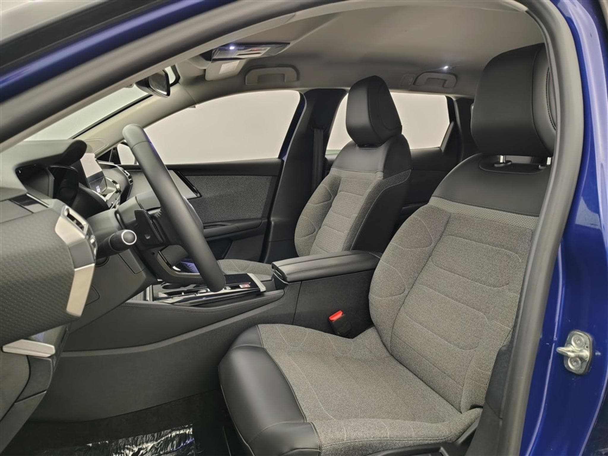Citroen C5 X 1.2  Feel Navi / Led / PDC av+ar (2023) - Photo 7