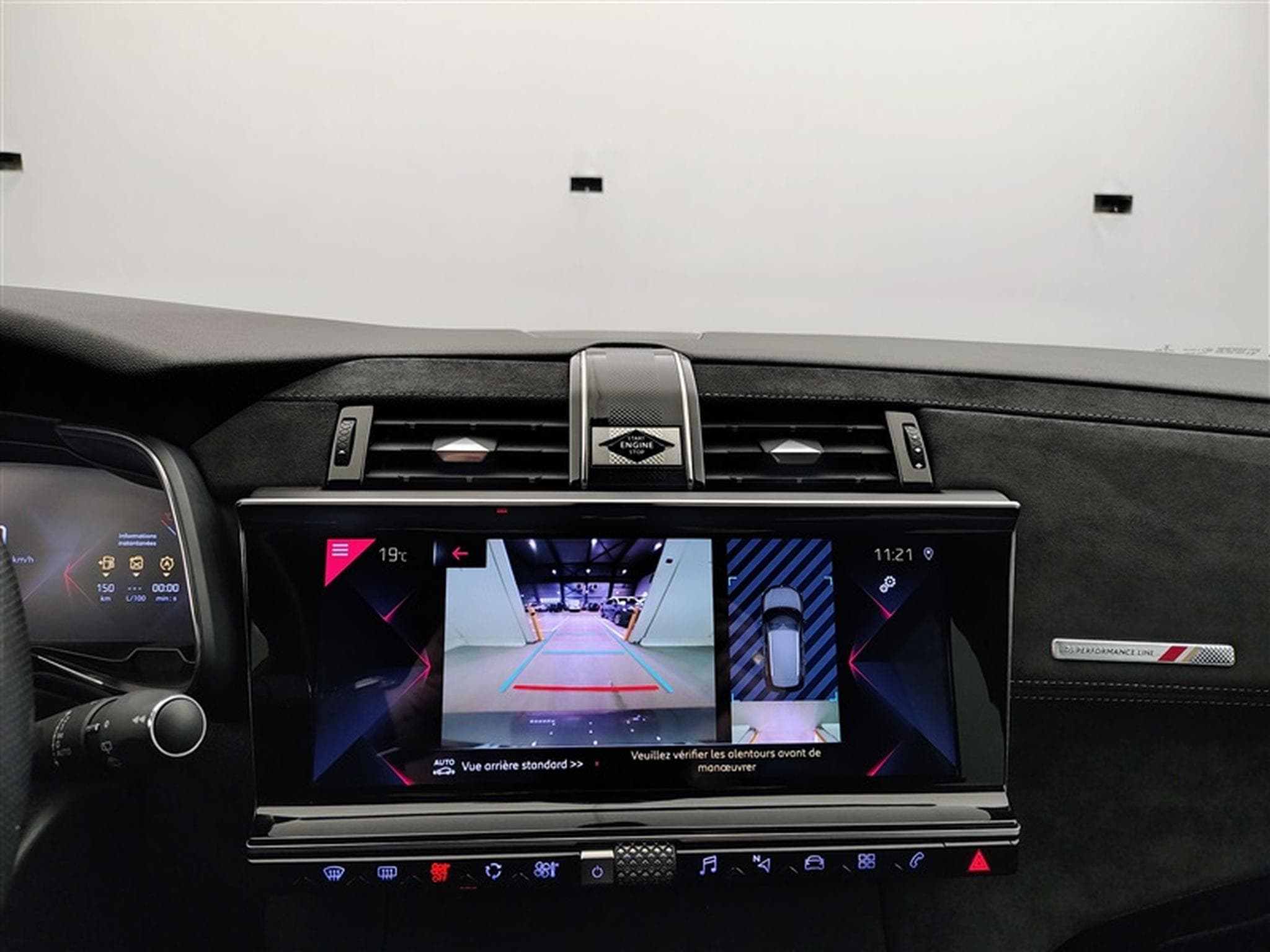 DS Automobiles DS7 1.2 Crossback EAT8 Perform. Line NAVI / ALCANTARA / FULL LED (2021) - Photo 18