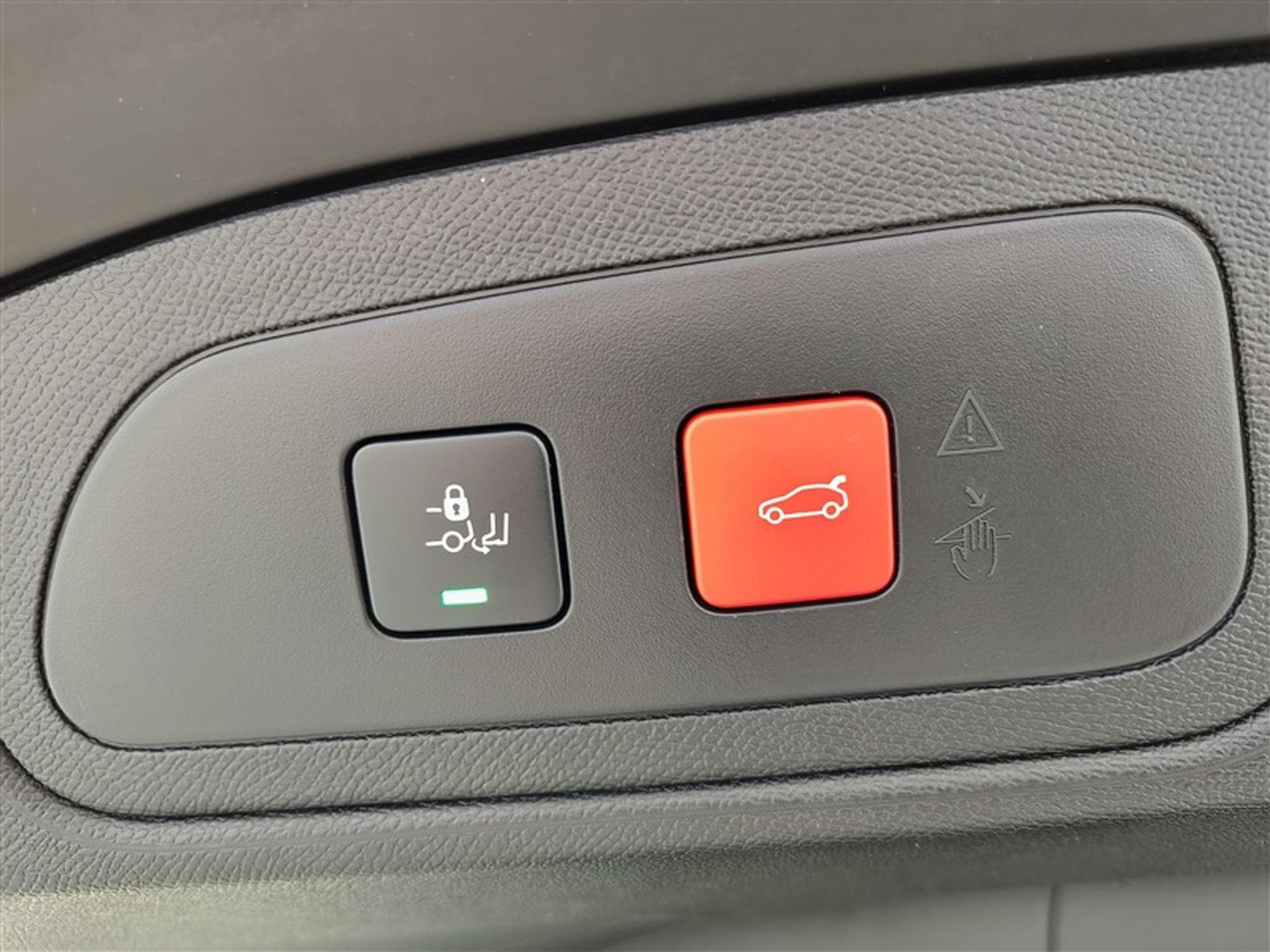 DS Automobiles DS7 1.2 Crossback EAT8 Perform. Line NAVI / ALCANTARA / FULL LED (2021) - Photo 19