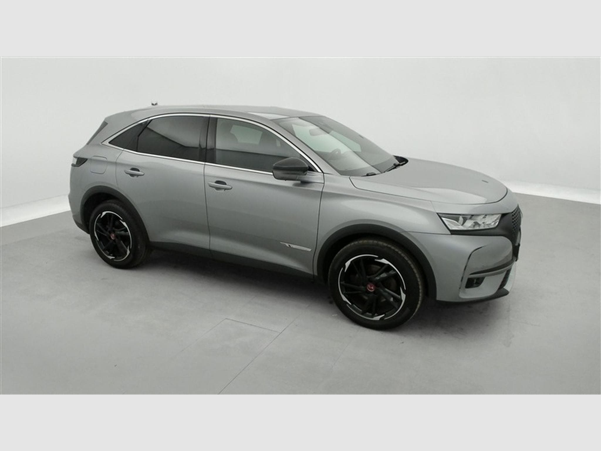 DS Automobiles DS7 1.2 Crossback EAT8 Perform. Line NAVI / ALCANTARA / FULL LED (2021) - Photo 23