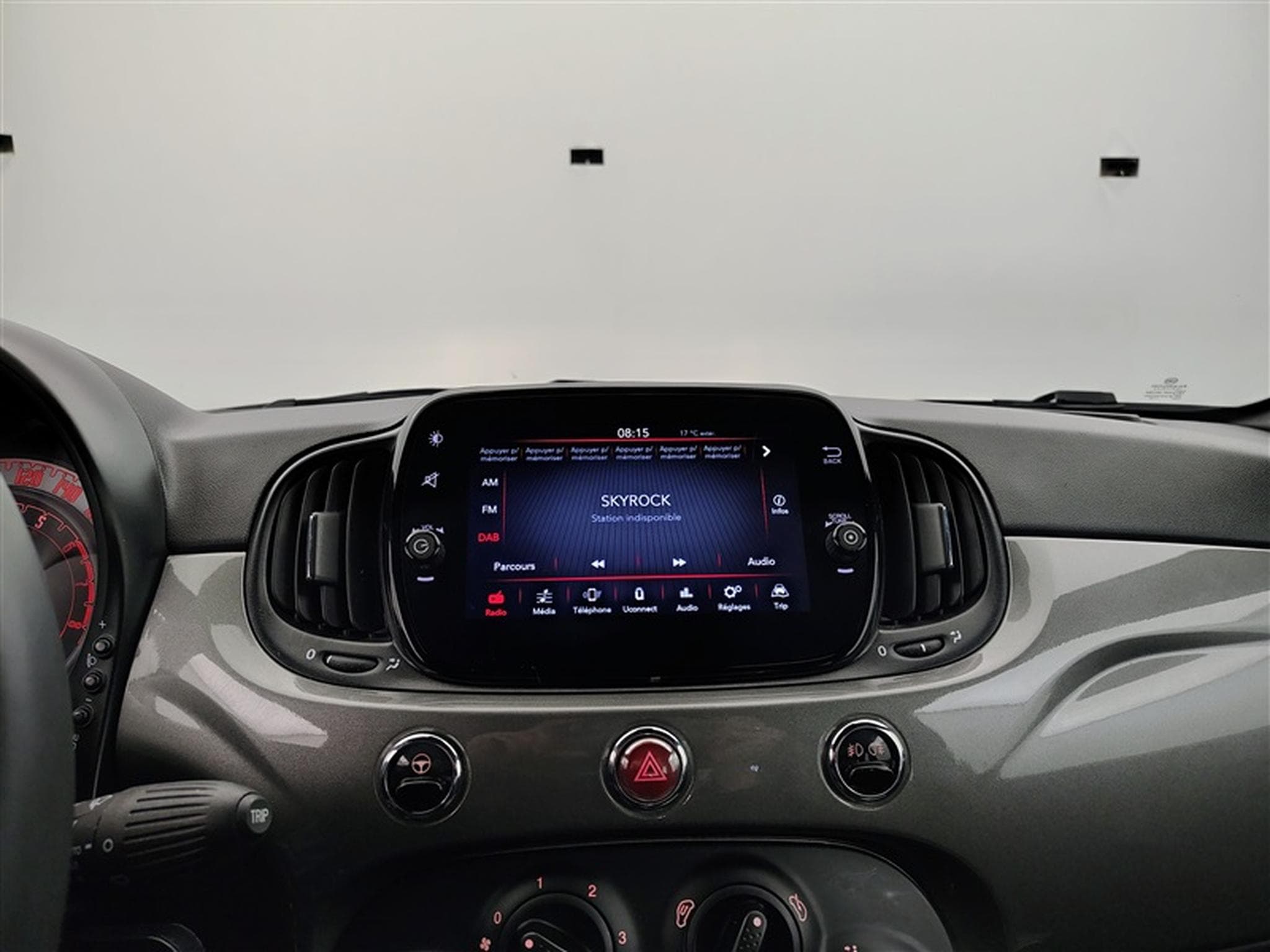 Fiat 500 1.0i MHEV Pop CARPLAY / PDC (2023) - Photo 10