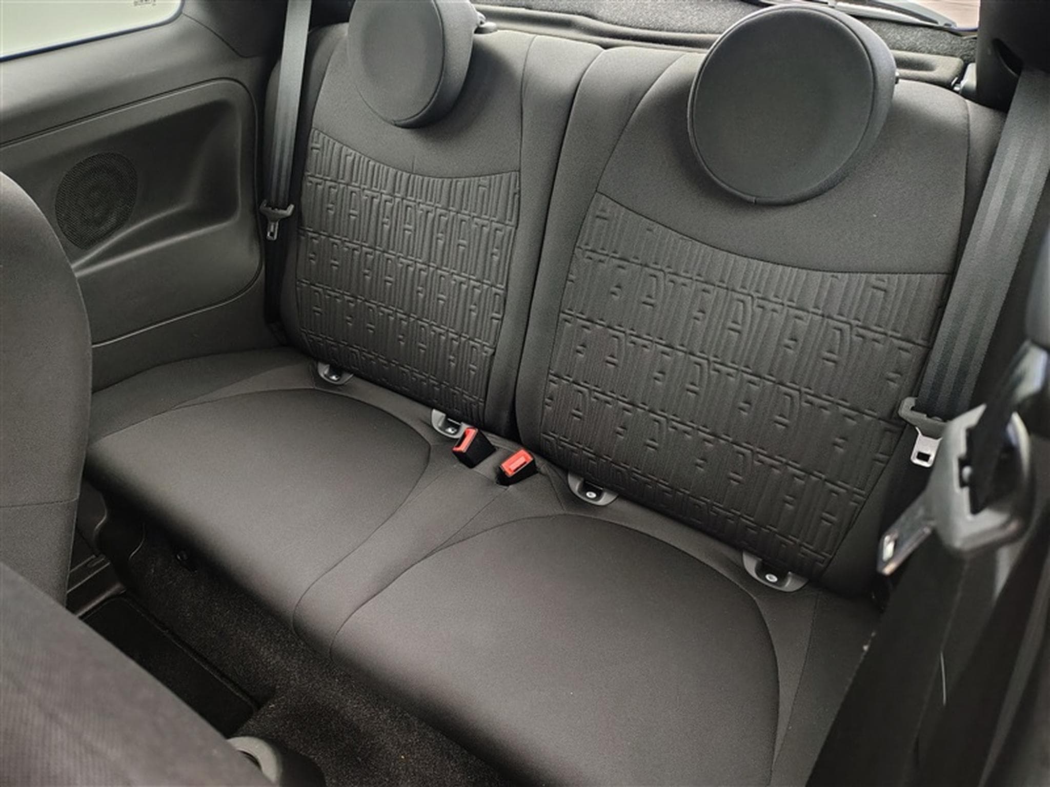 Fiat 500 1.0i MHEV Pop CARPLAY / PDC (2023) - Photo 12