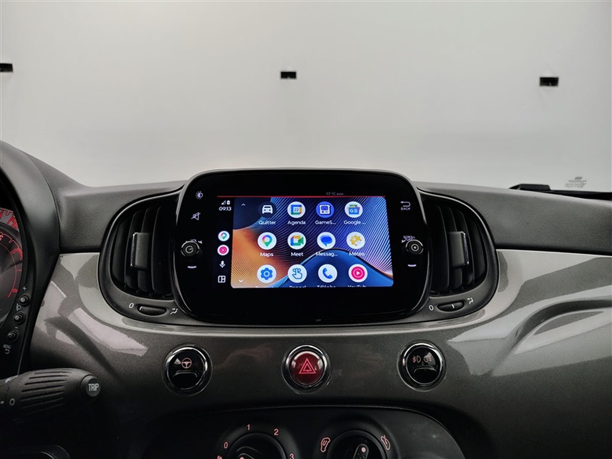 Fiat 500 1.0i MHEV Pop CARPLAY / PDC (2023) - Photo 17