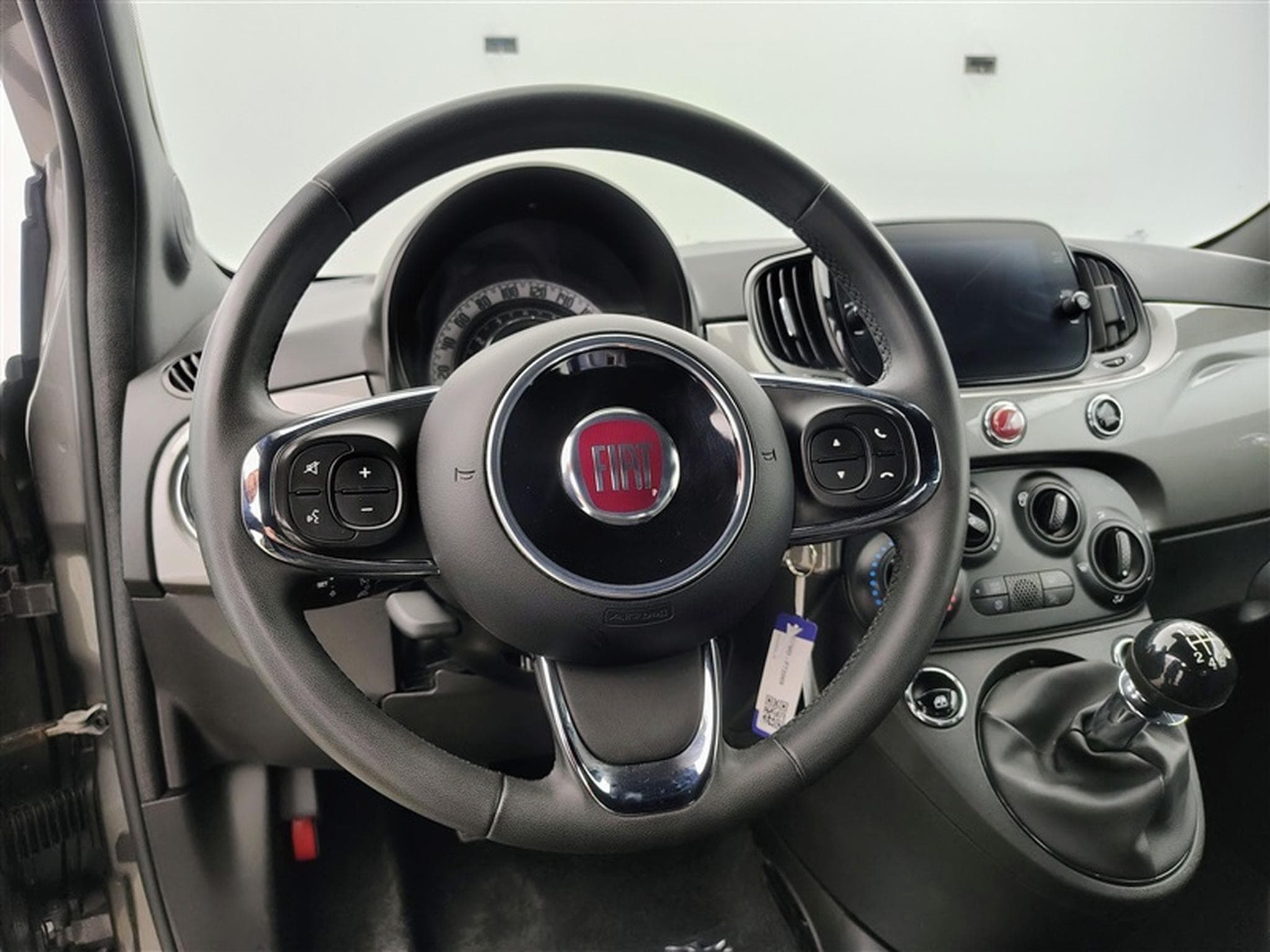 Fiat 500 1.0i MHEV Pop CARPLAY / PDC (2023) - Photo 8