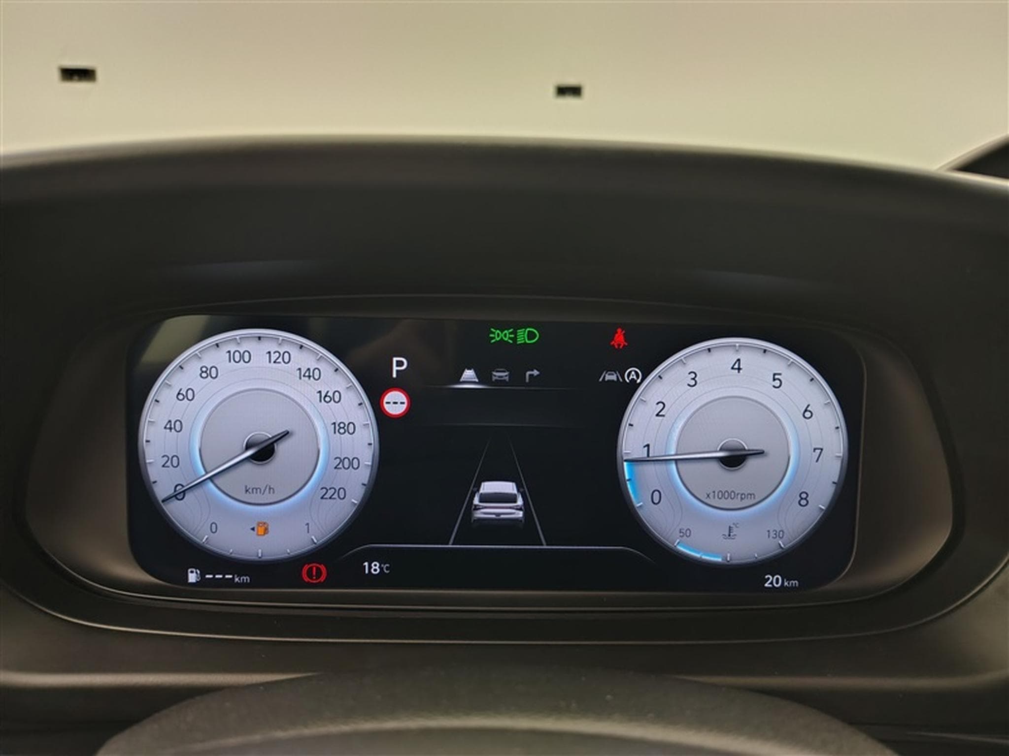 Hyundai i20 1.0 T-GDi 90Cv DCT ConnectLine NAVI / CARPLAY / CAMERA (2026) - Photo 10