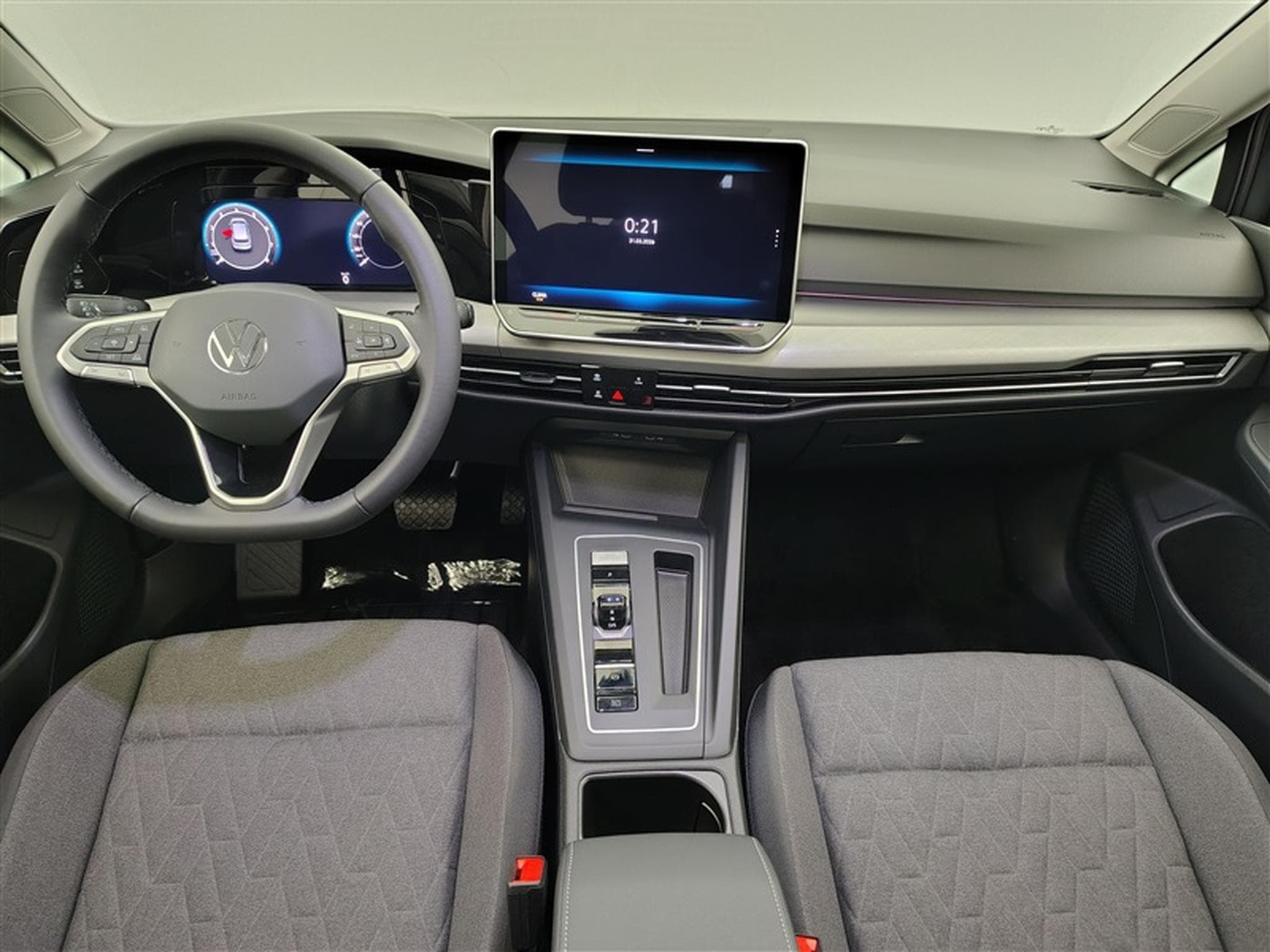 VW Golf 1.5 eTSI Life DSG/NAVI/TO PANO/FULL LED/JA17/PDC (2024) - Photo 8