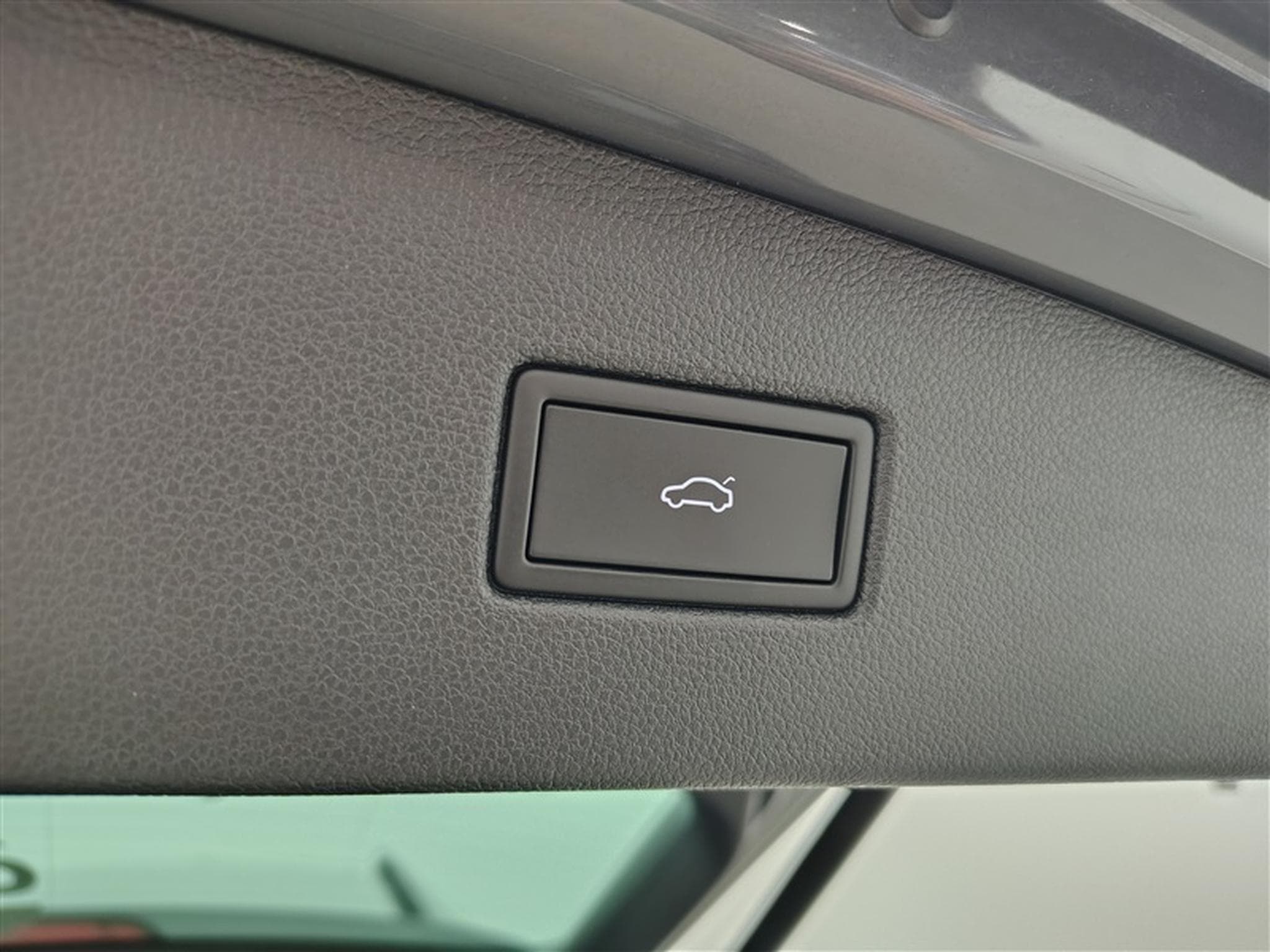 VW Tiguan 1.5 TSI ACT Life NAVI/FULL LED/JA17/PDC AV AR (2020) - Photo 17
