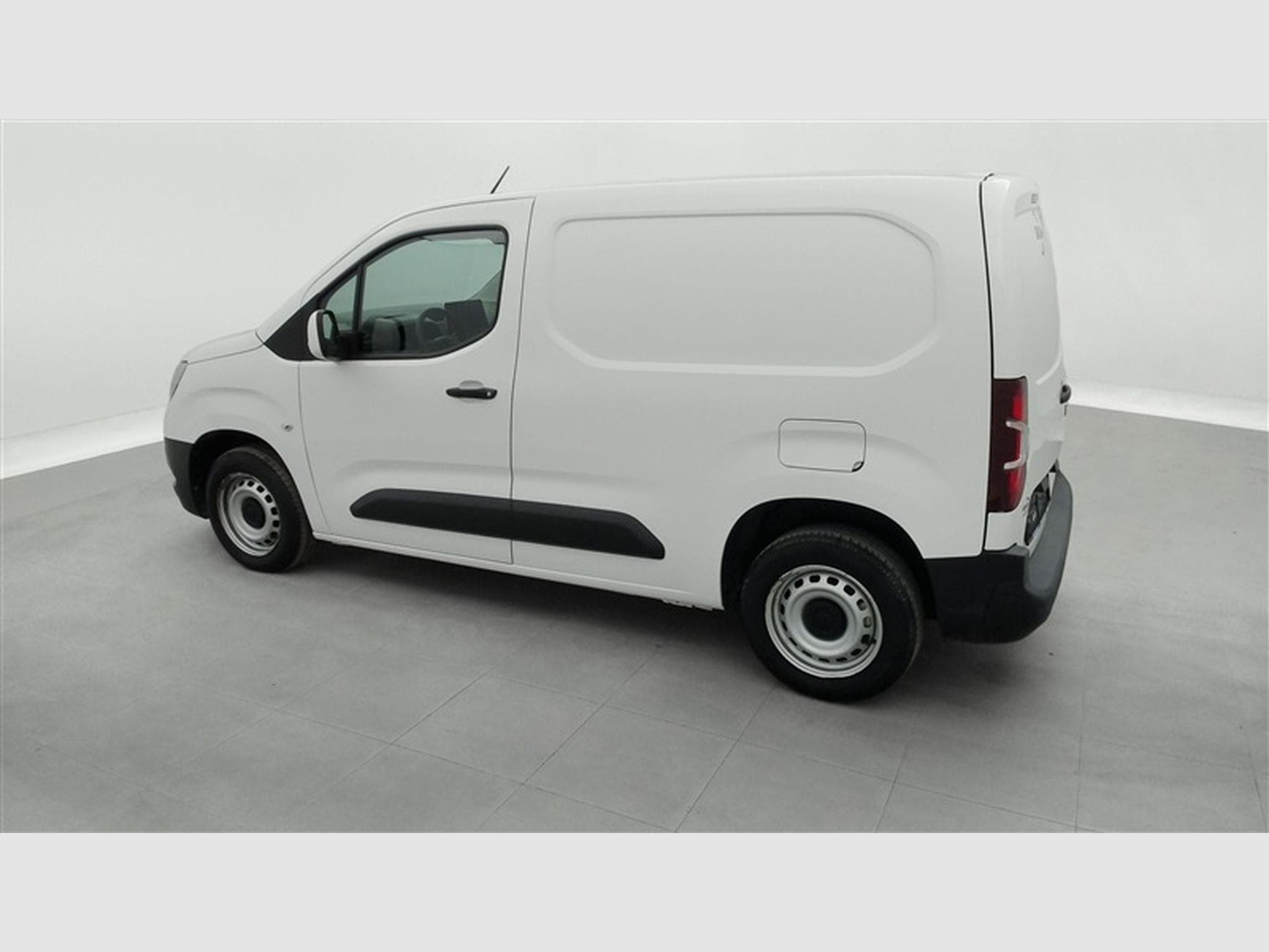 Opel Combo 1.5 TD BlueInj. Comfort NAVI / CLIM / BLUETOOTH (2021) - Photo 25