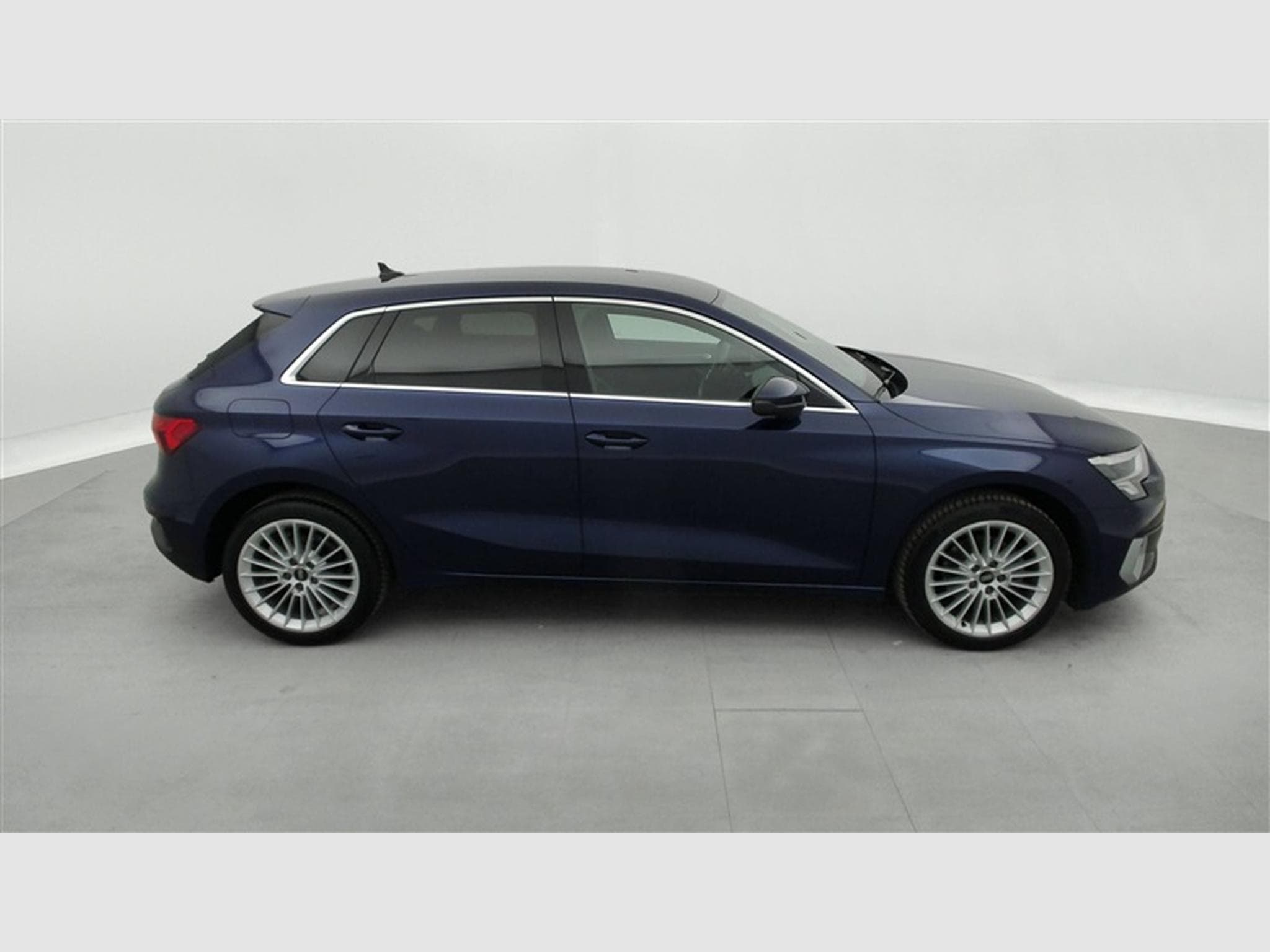 Audi A3 30 TFSI S-Tronic Advanced  Cuir / Navi / Led (2022) - Photo 23