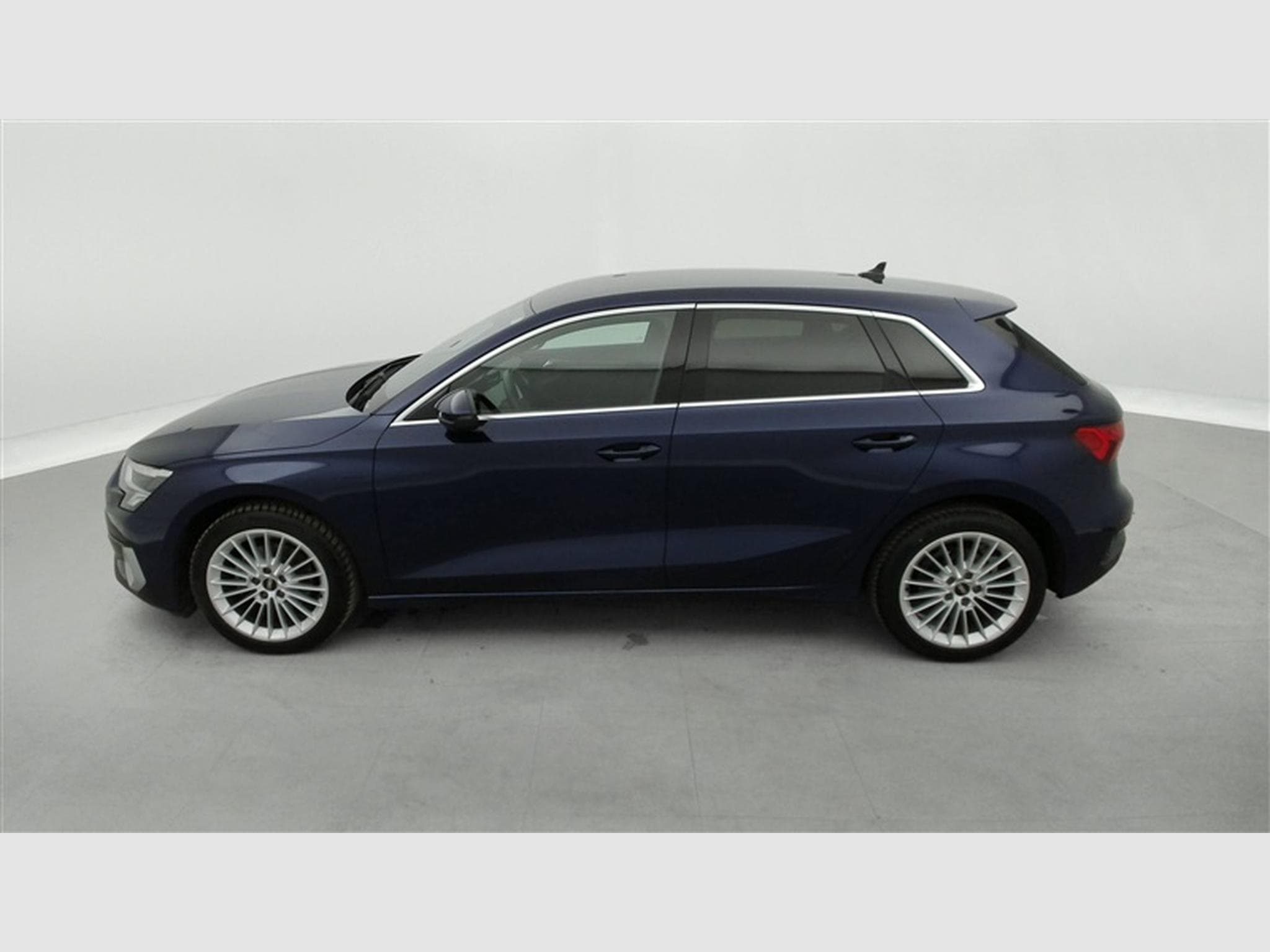Audi A3 30 TFSI S-Tronic Advanced  Cuir / Navi / Led (2022) - Photo 3
