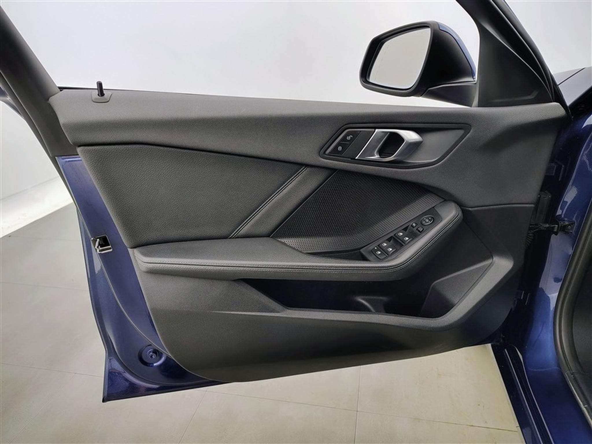 BMW 116 dA Cuir / Navi Cockpit / Led / PDC av+ar (2021) - Photo 17