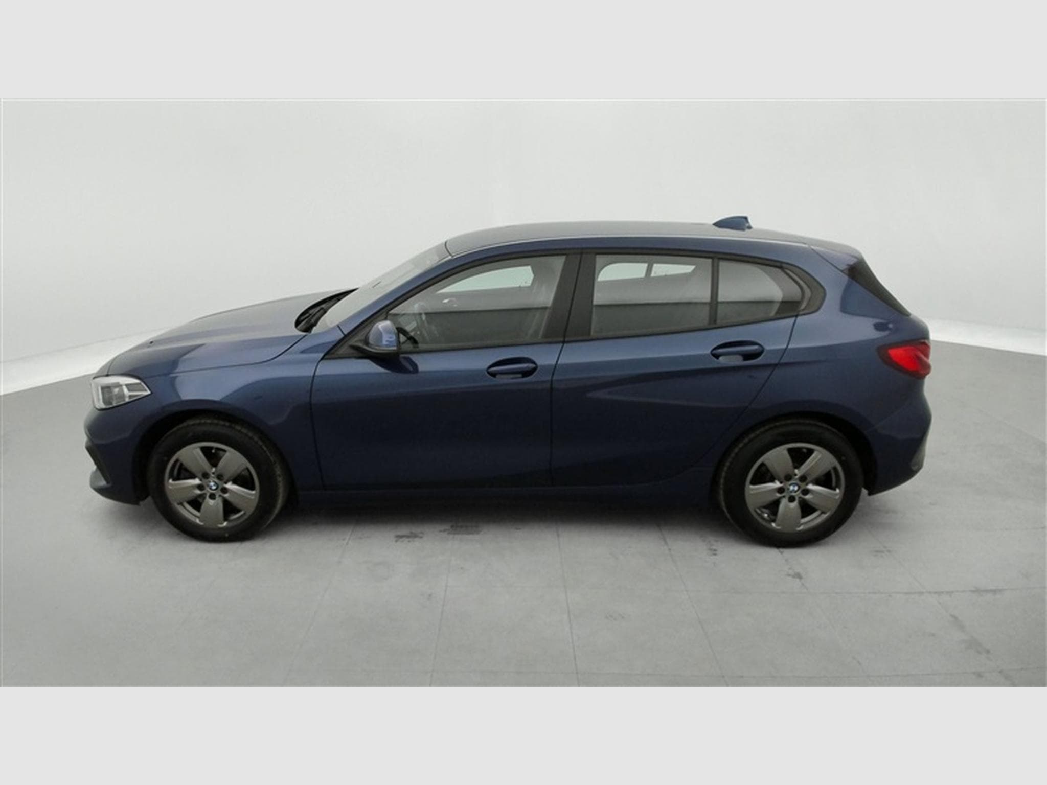 BMW 116 dA Cuir / Navi Cockpit / Led / PDC av+ar (2021) - Photo 3
