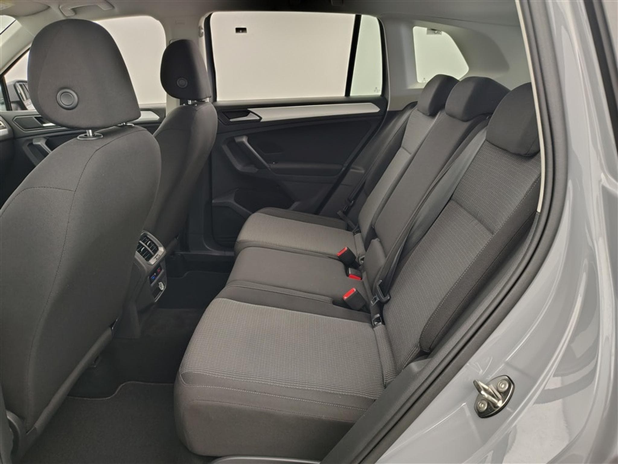 VW Tiguan 1.5 TSI ACT Active OPF (2021) - Photo 13