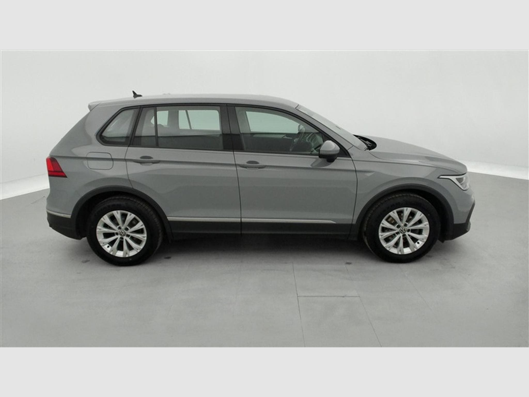 VW Tiguan 1.5 TSI ACT Active OPF (2021) - Photo 24
