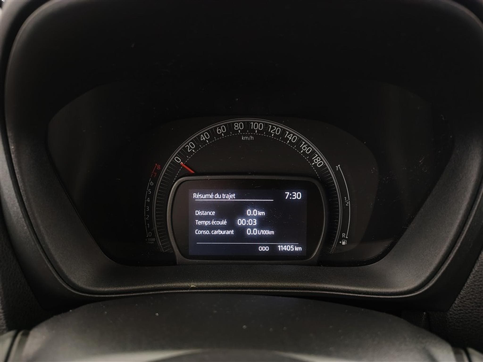 Toyota Aygo 1.0i VVT-i X Black Edition CVT (2025) - Photo 10