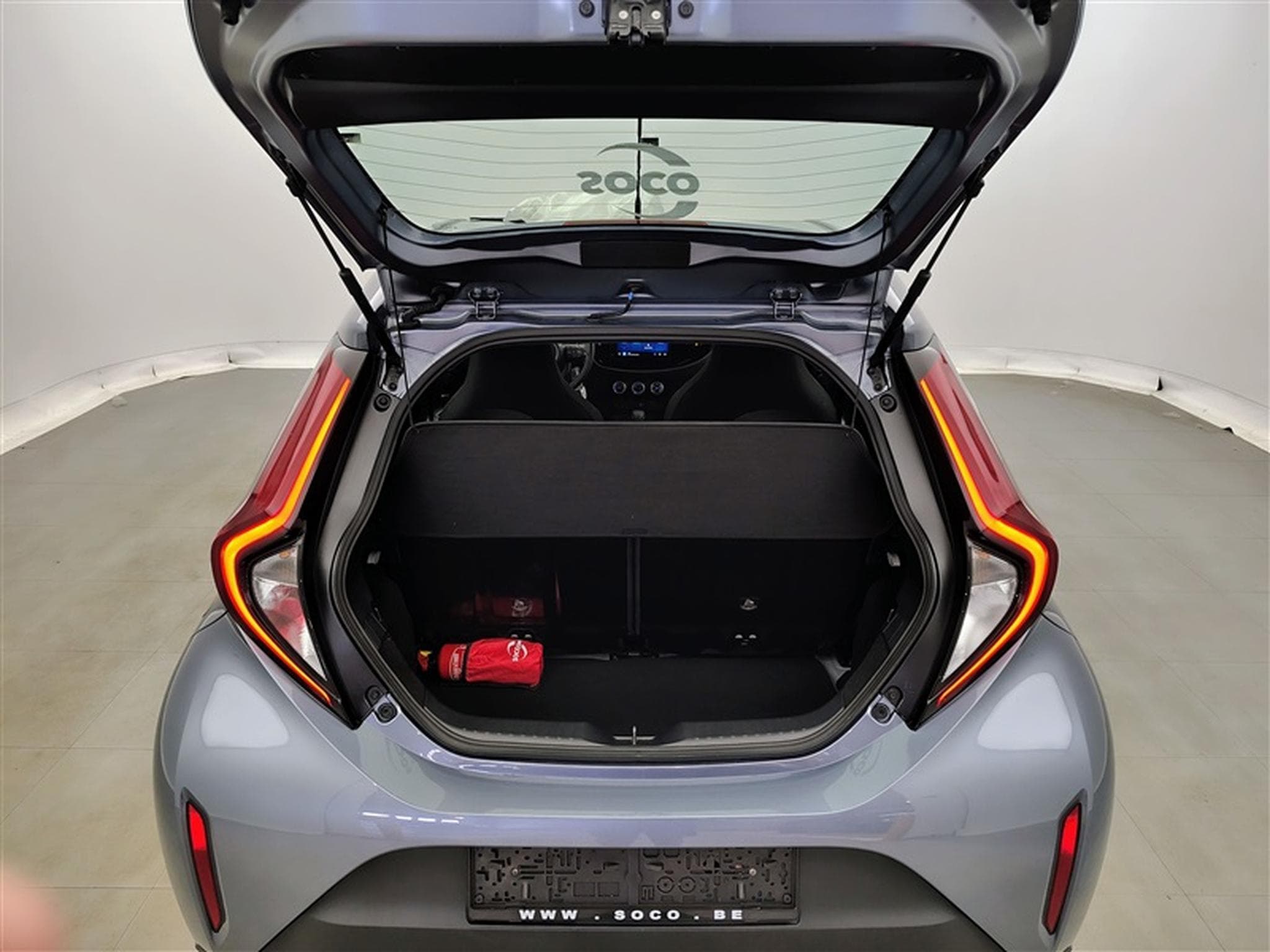 Toyota Aygo 1.0i VVT-i X Black Edition CVT (2025) - Photo 14