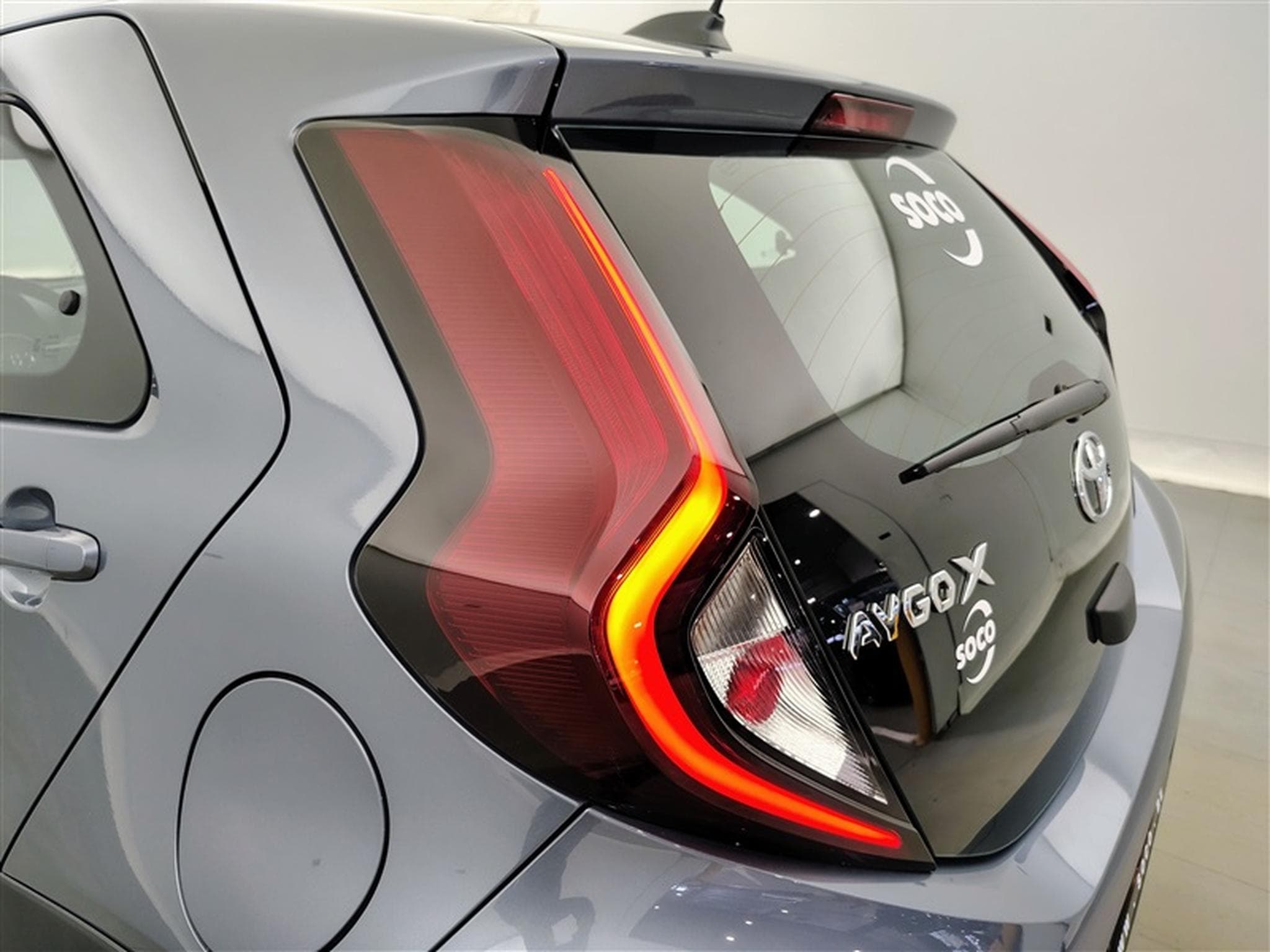 Toyota Aygo 1.0i VVT-i X Black Edition CVT (2025) - Photo 16