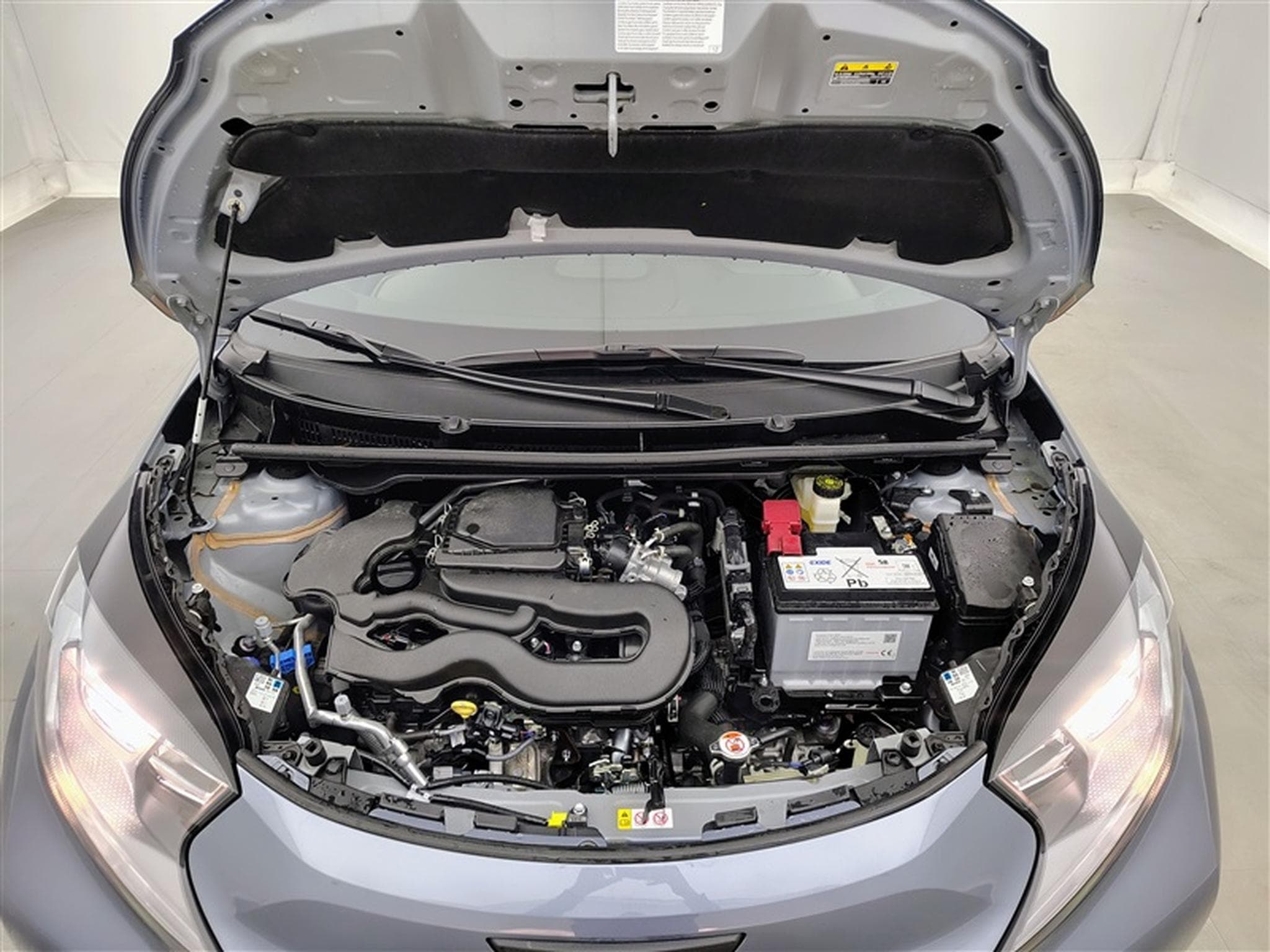 Toyota Aygo 1.0i VVT-i X Black Edition CVT (2025) - Photo 19