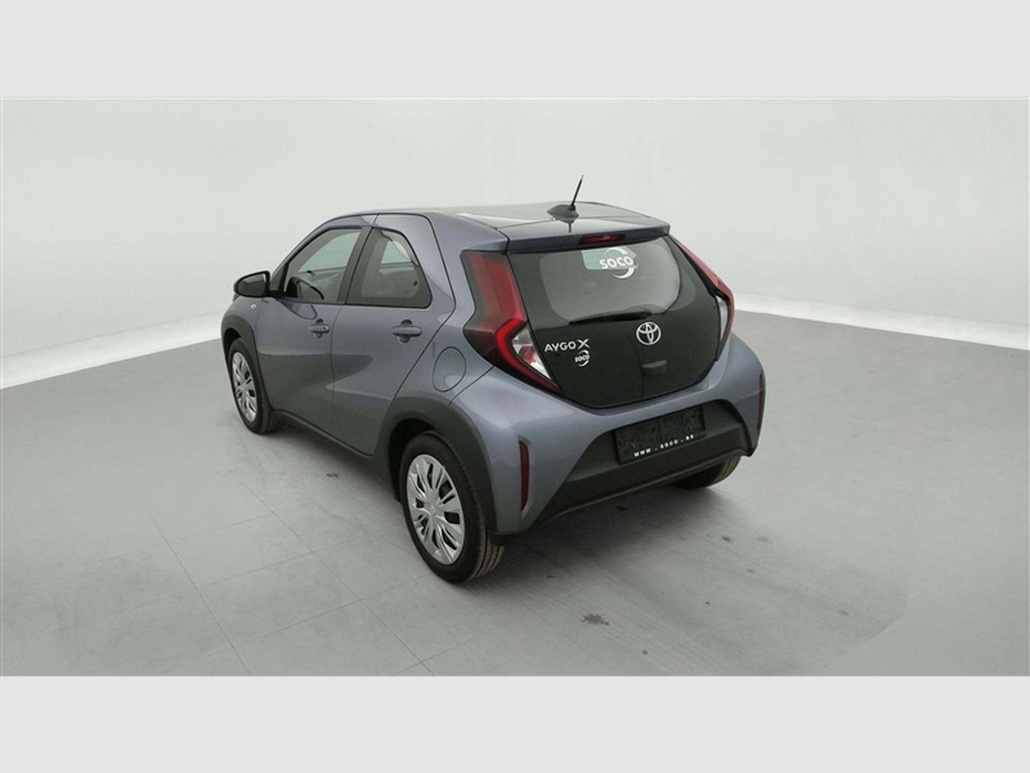 Toyota Aygo 1.0i VVT-i X Black Edition CVT (2025) - Photo 2