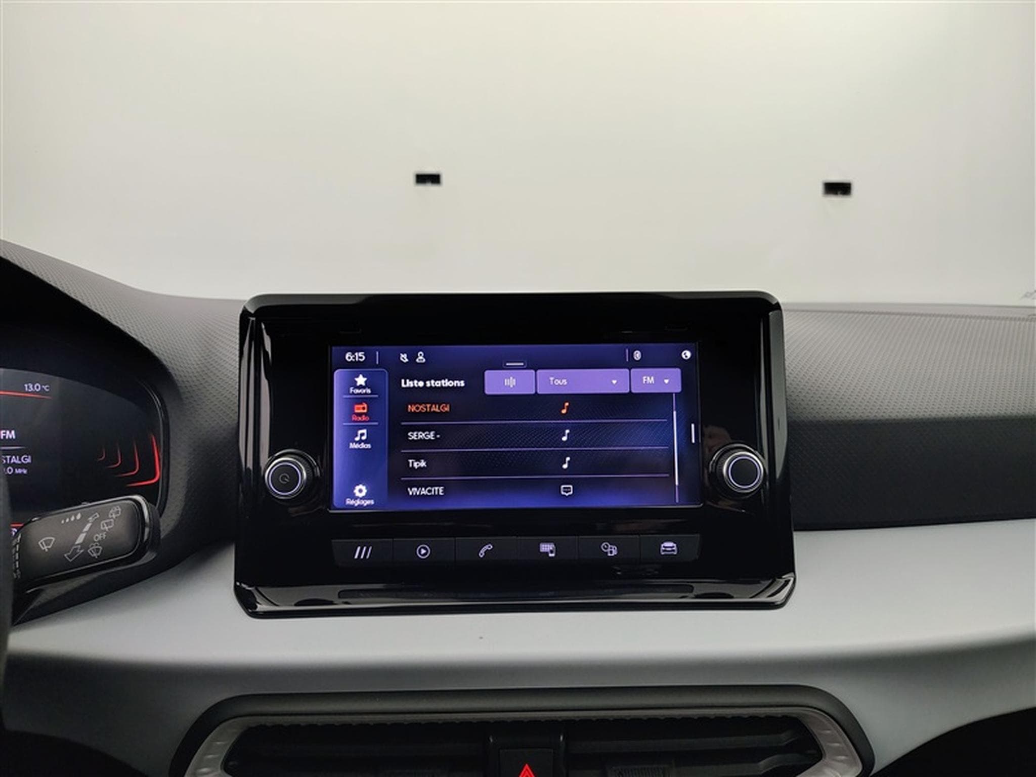 Seat Arona 1.0 TSI Move! Full Link DSG (2023) - Photo 11