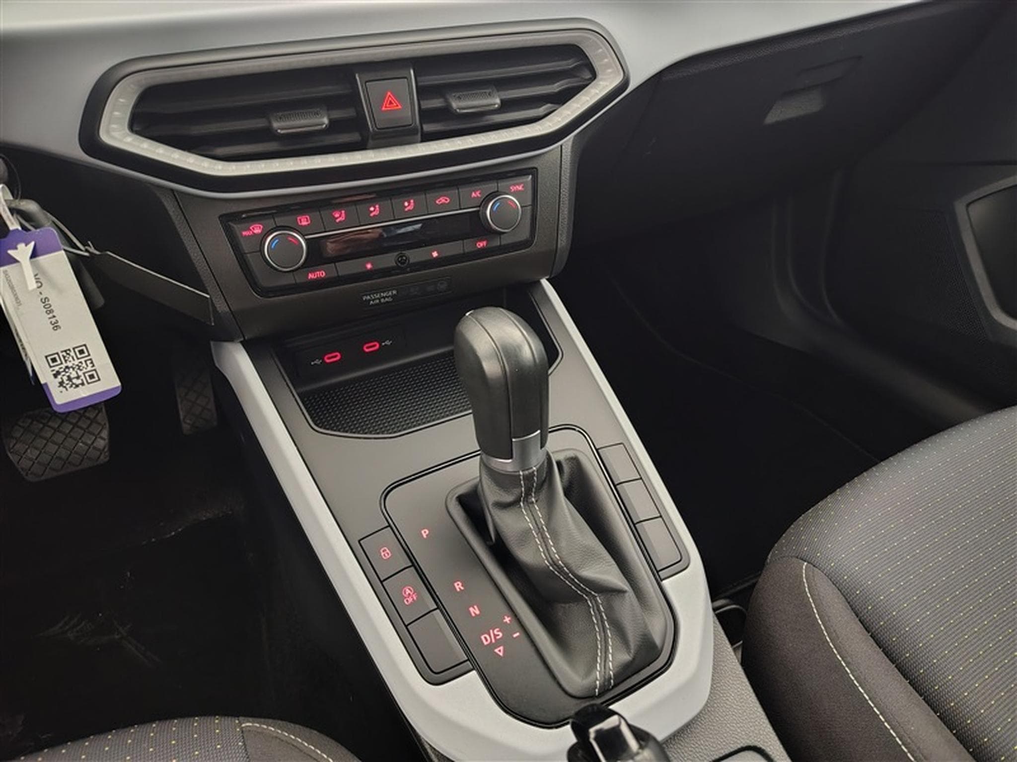 Seat Arona 1.0 TSI Move! Full Link DSG (2023) - Photo 12
