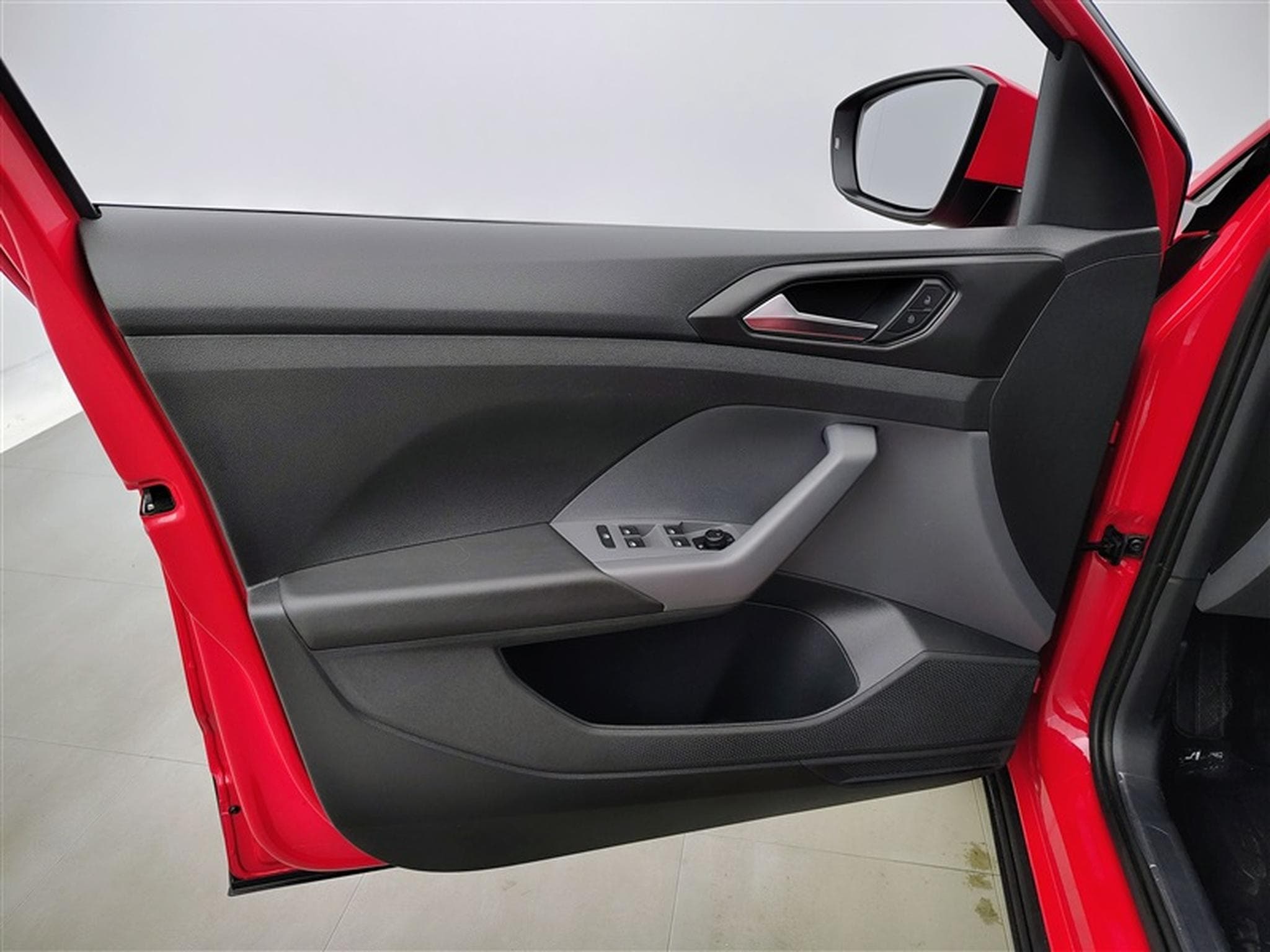 VW T-Cross 1.0 TSI Active OPF (2021) - Photo 17
